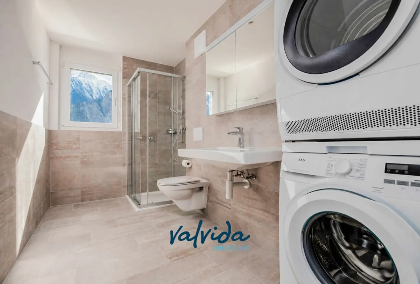 Appartement en attique de 2,5 pièces à louer - Photo 5 sur 5