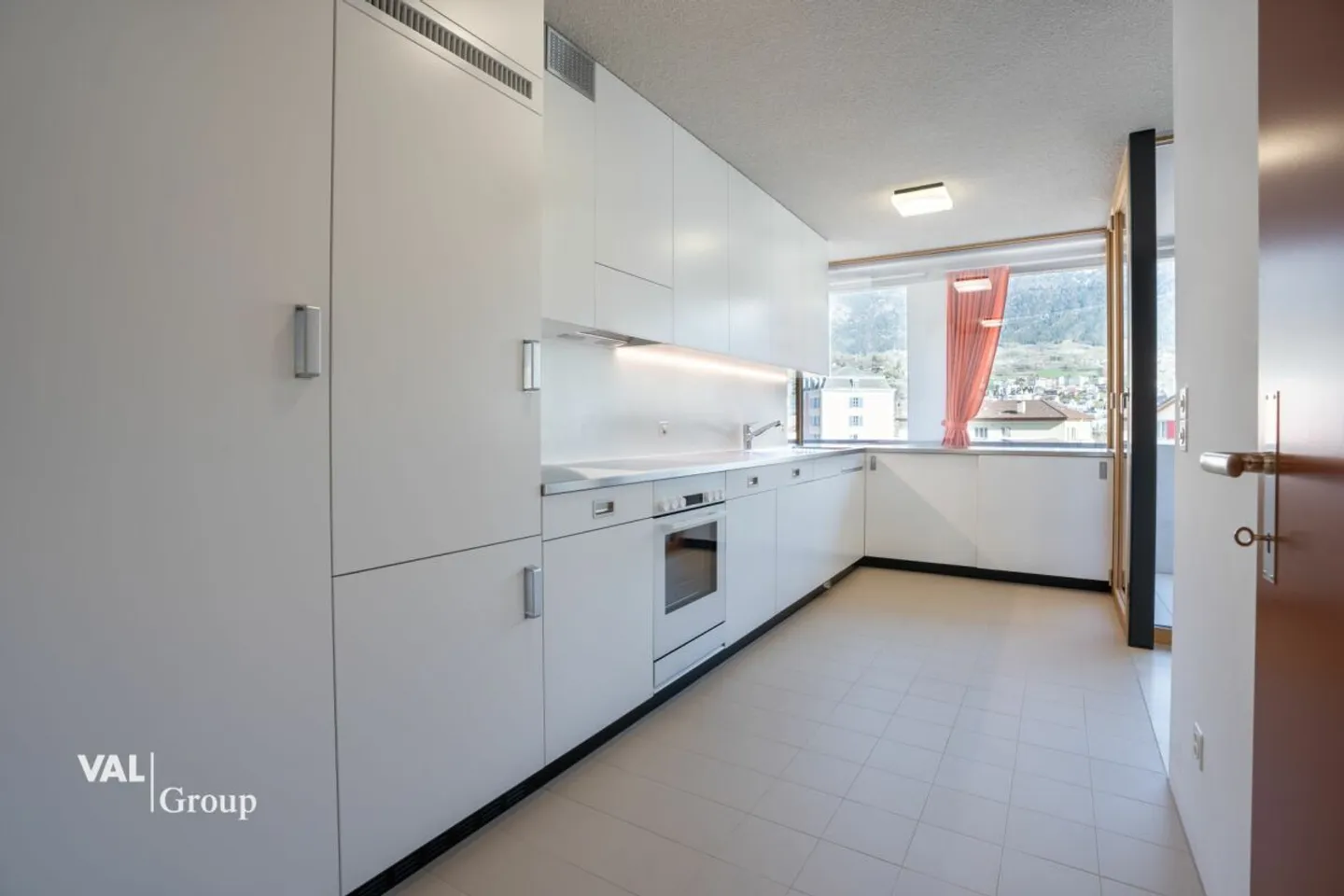 Moderner Wohntraum für die ganze Familie - Photo 3 sur 13