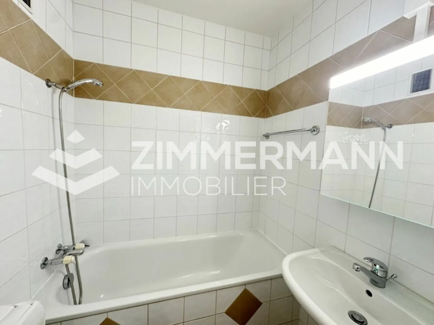 3-room apartment in the Pâquis district - Photo 4 of 4