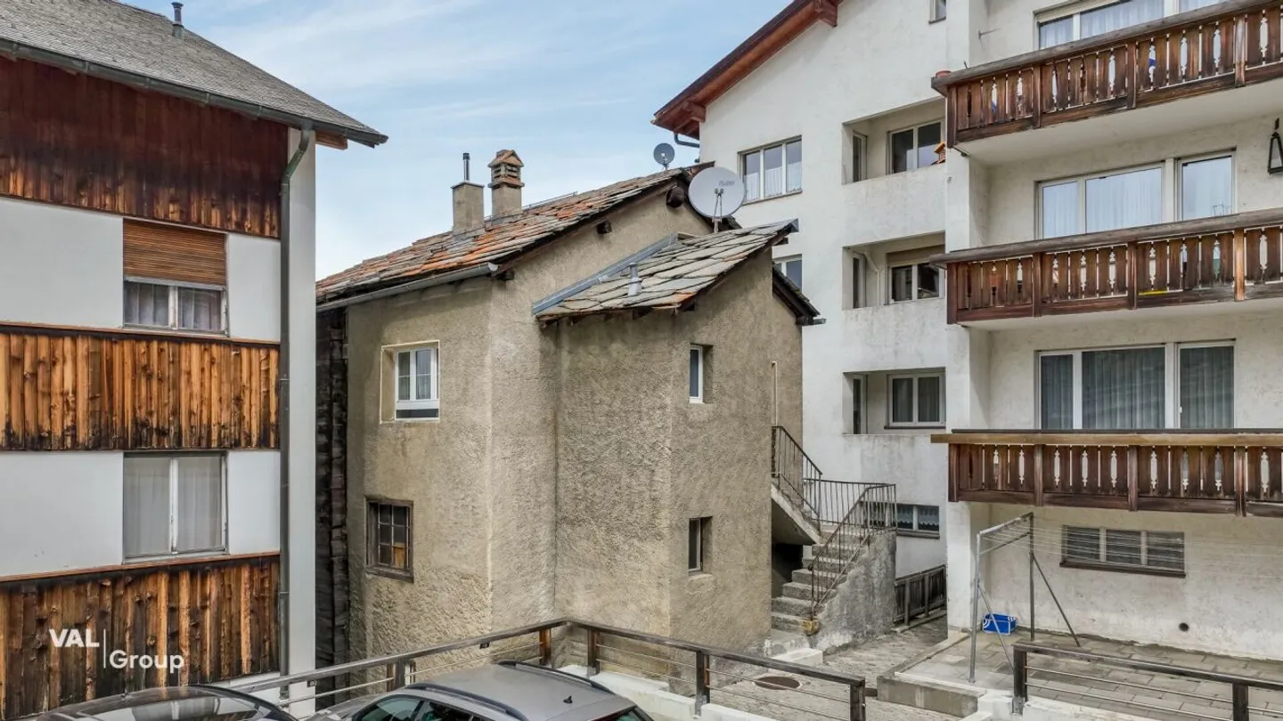 Renovated apartment in the village center with attractive additional room in the attic - Photo 12 of 13