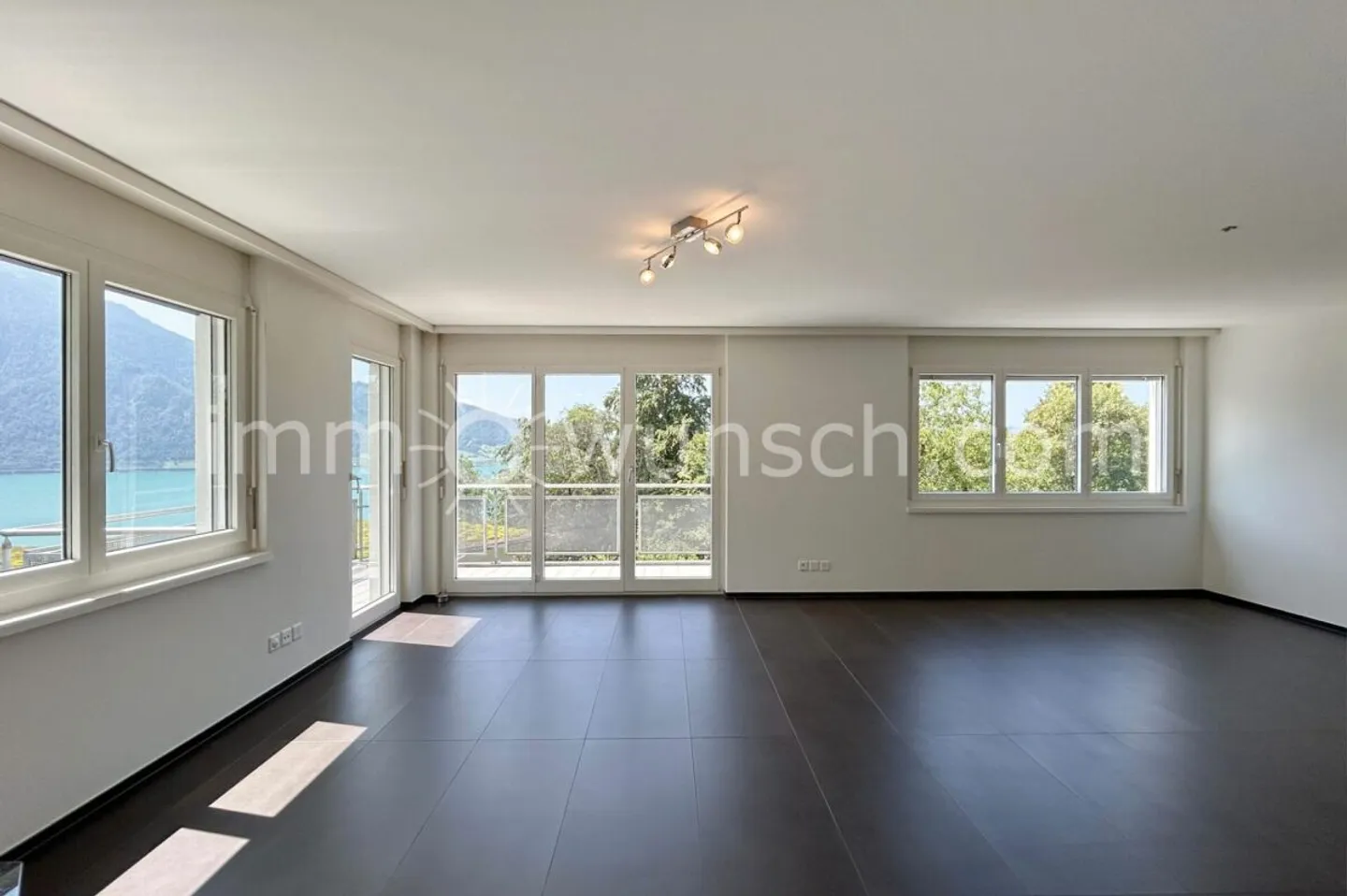Appartement exclusif avec vue sur le lac - Photo 2 sur 10