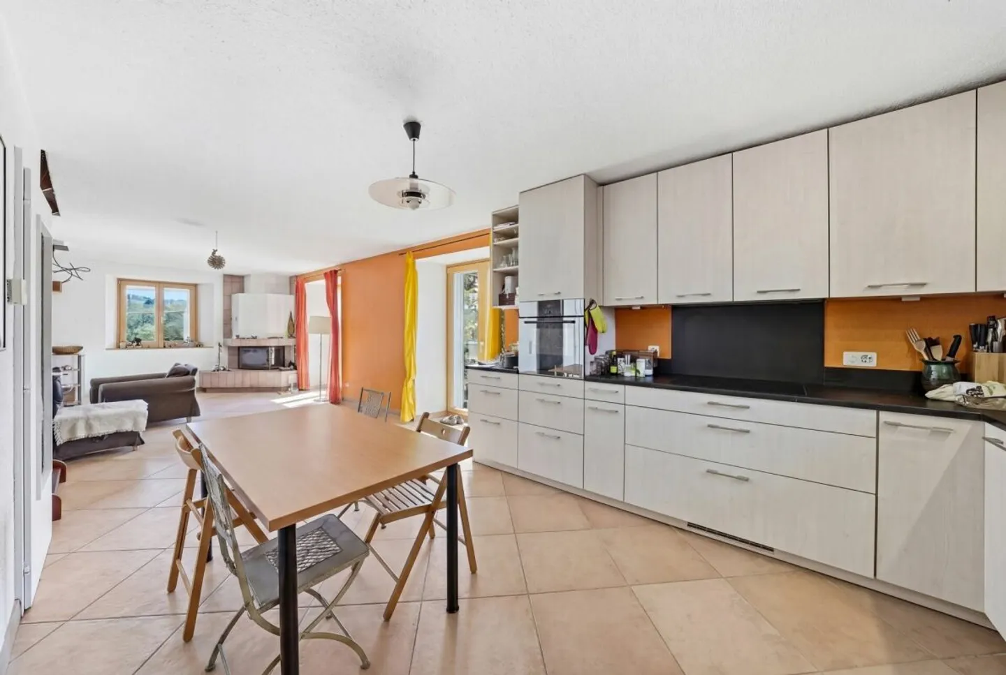 Maison mitoyenne d'angle de 5.5 pièces avec grand jardin - Foto 2 di 13