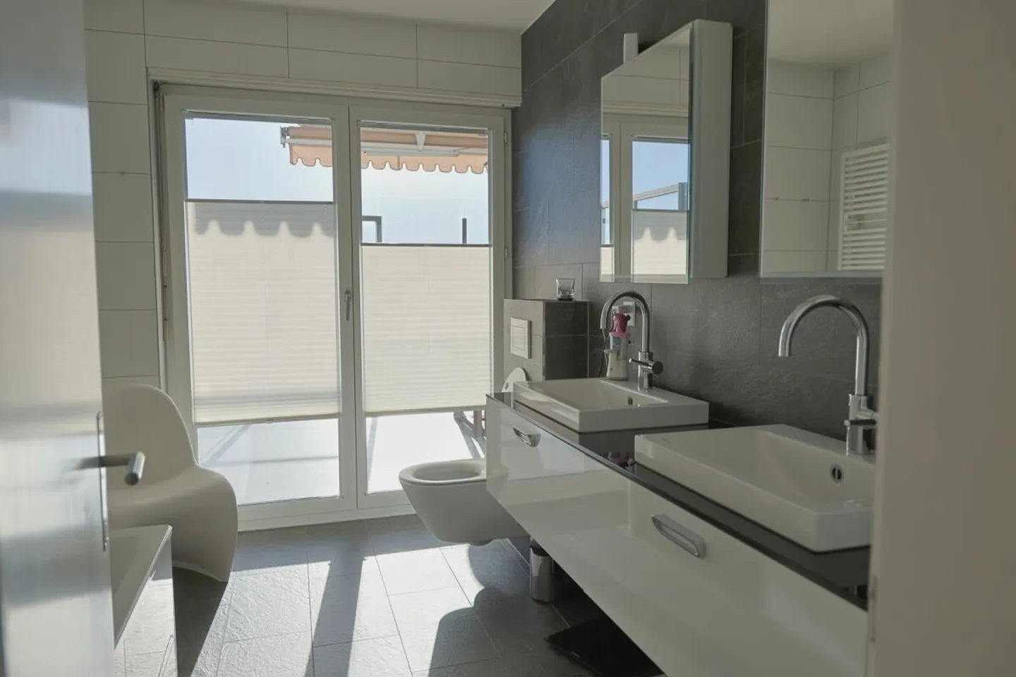 7.5-Room Single-Family House with Dream View - Photo 10 of 13