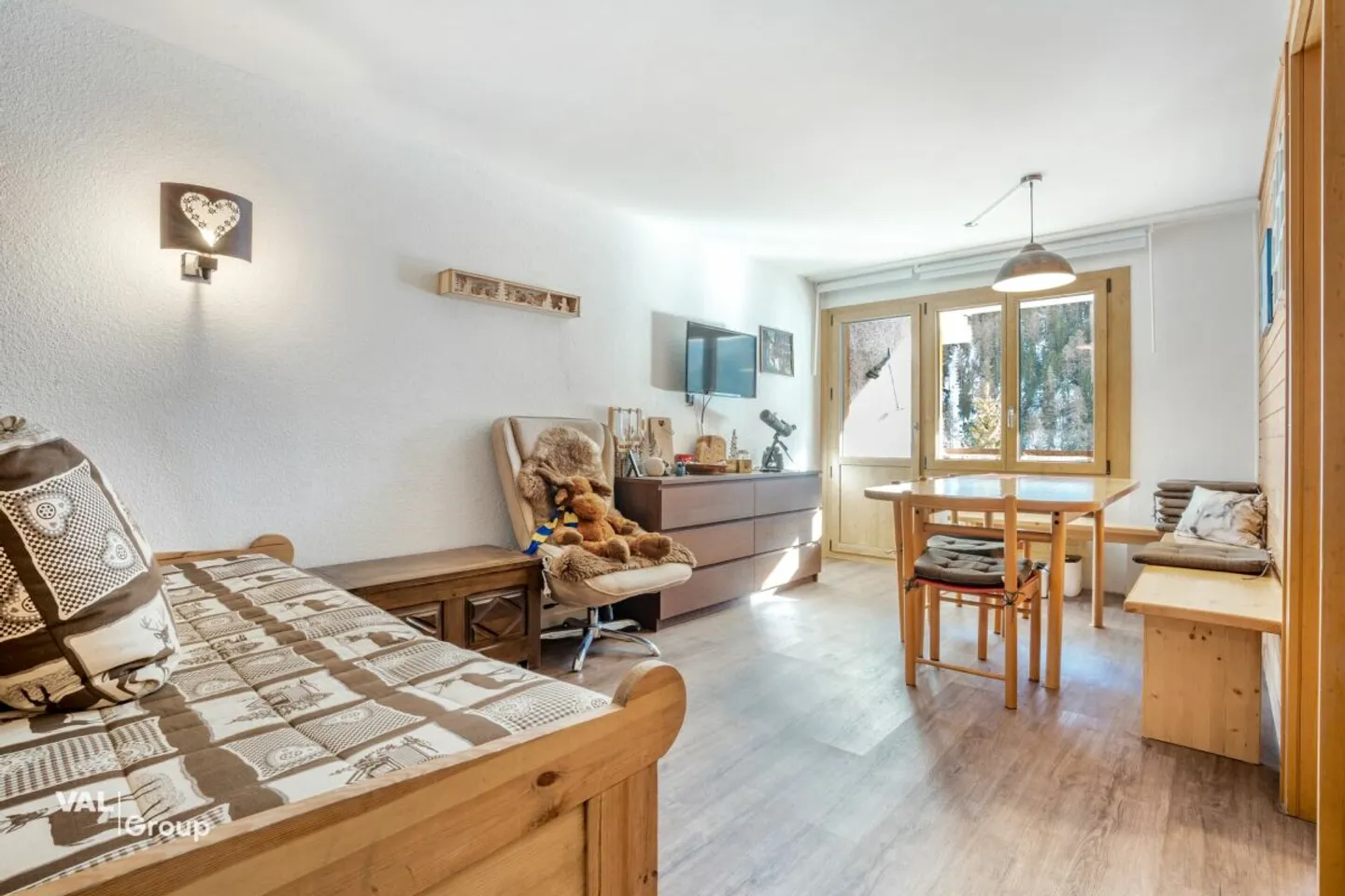 Ein funktionales Pied-à-terre nur wenige Schritte von den Skiliften entfernt - Foto 2 von 11