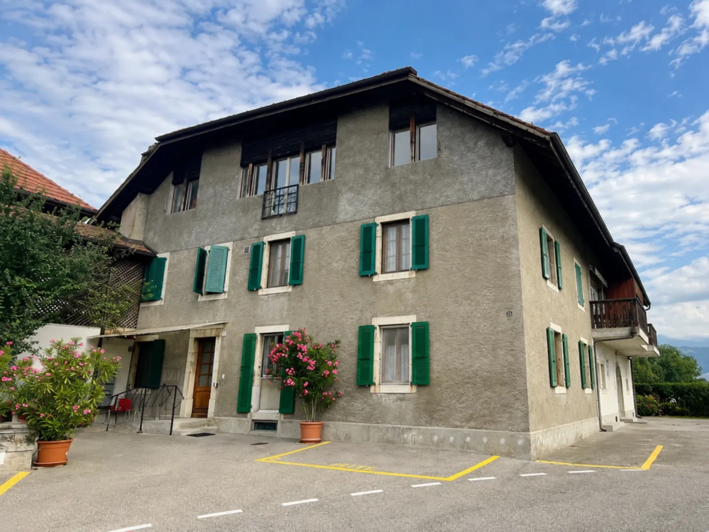Appartement de 5 pièces avec terrasse et jardin - Photo 9 sur 9