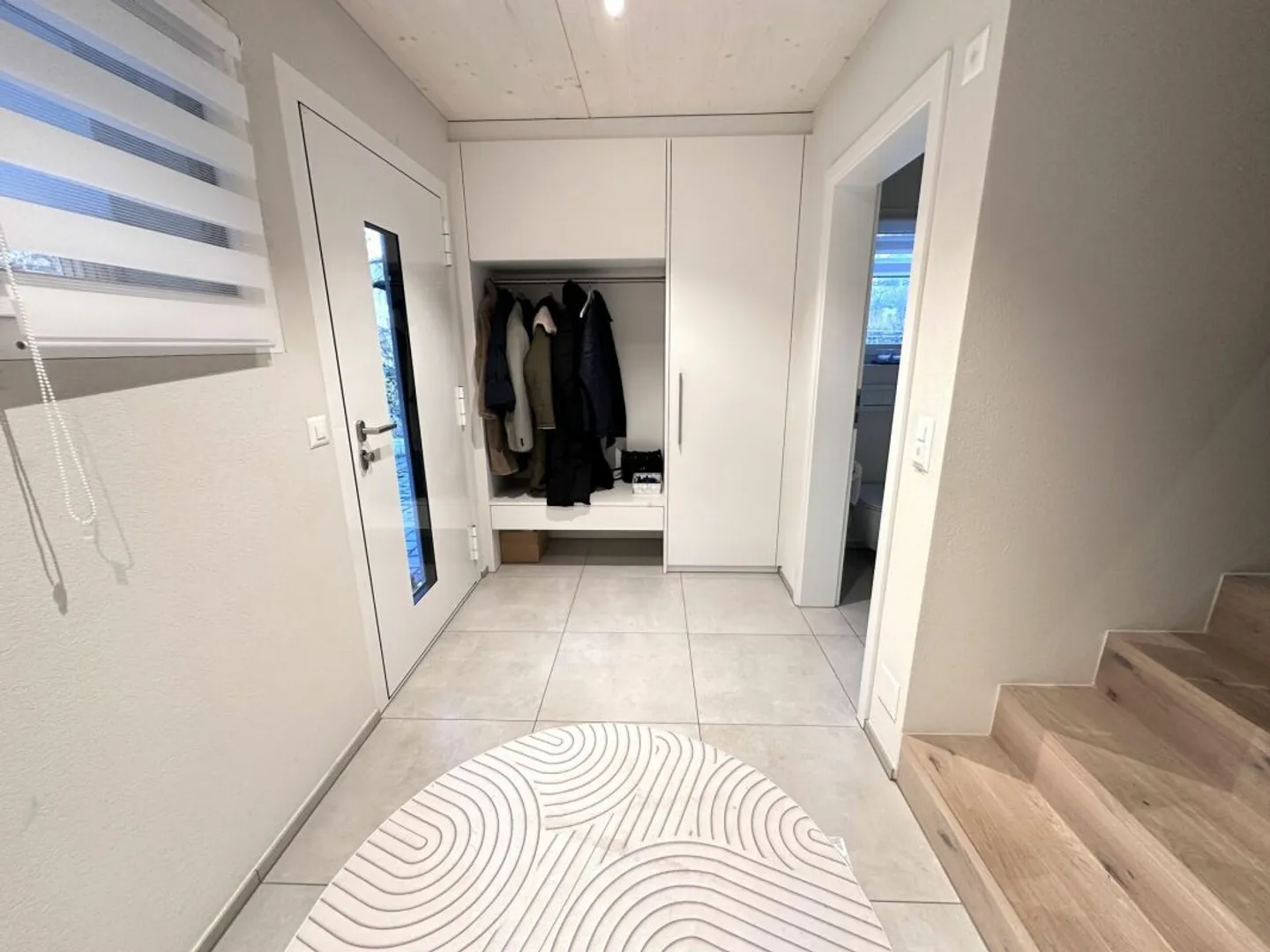 Living on the Edge of the Forest - Modern 5.5-Room Townhouse - Photo 8 of 11