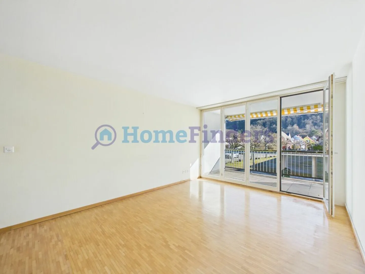 Modern Apartment with Sunny Balcony - Photo 7 of 10