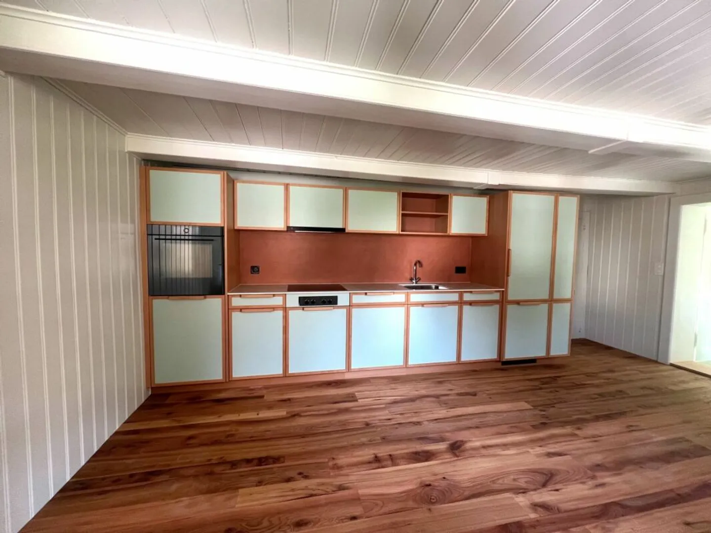 Appartement de 3,5 pièces récemment rénové dans un bâtiment résidentiel historique - Photo 4 sur 12
