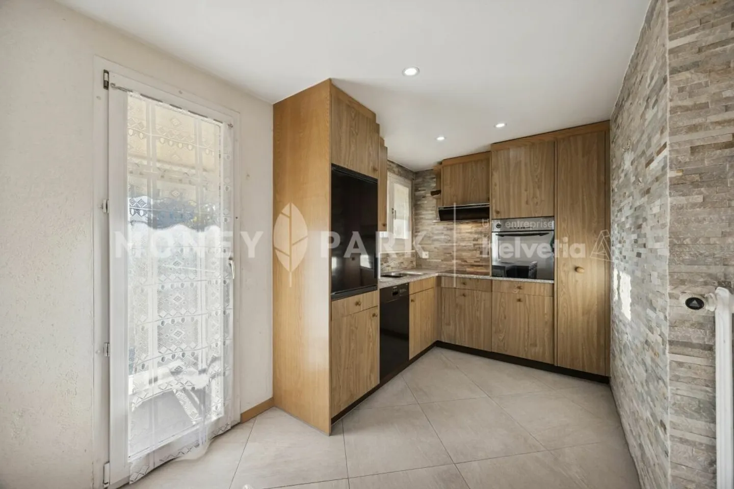 Einfamilienhaus mit 7 Zimmern - Foto 6 von 13