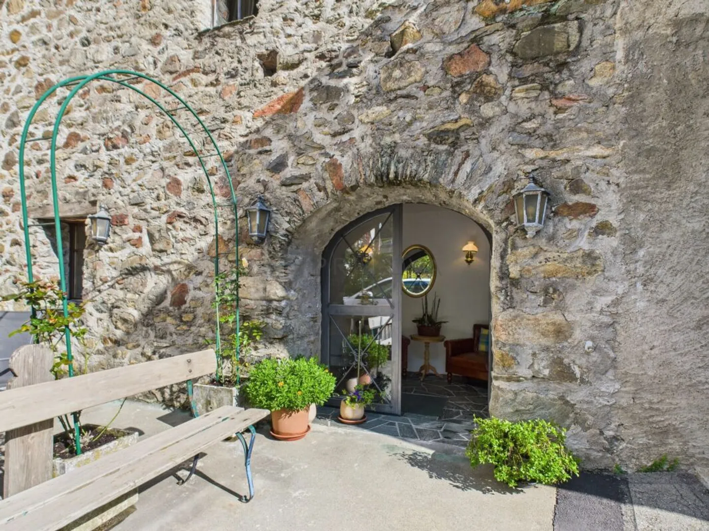 Hotel e Ristorante con appartamenti a Miralago - Foto 6 di 13