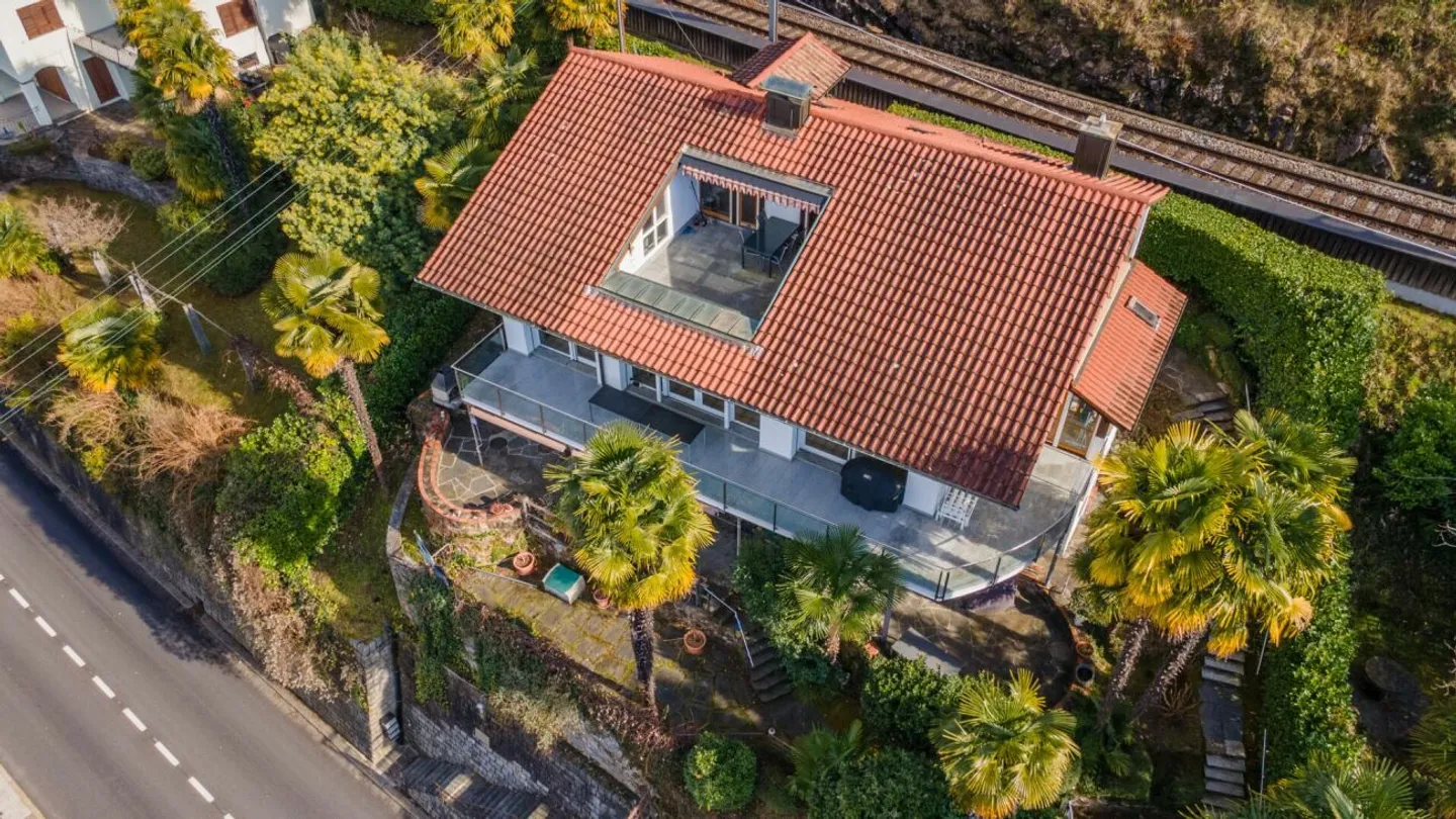 Incantevole appartamento mansardato di 3.5 locali con splendida vista lago, terrazza e balcone esposto a sud - Foto 13 di 13