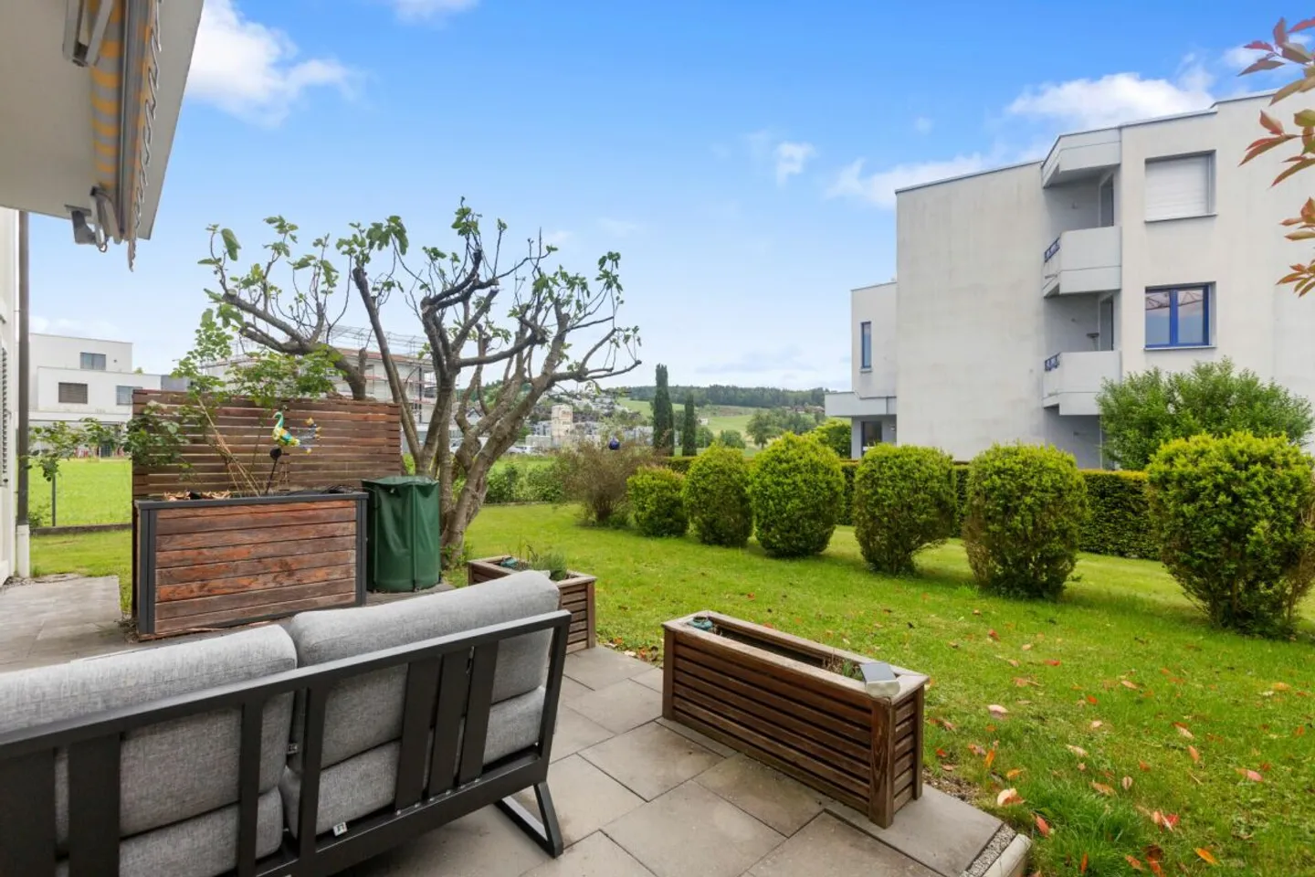 Charmante 3-Zimmer-Gartenwohnung mit sonnigem Sitzplatz und freiem Blick ins Grüne - Photo 2 sur 10