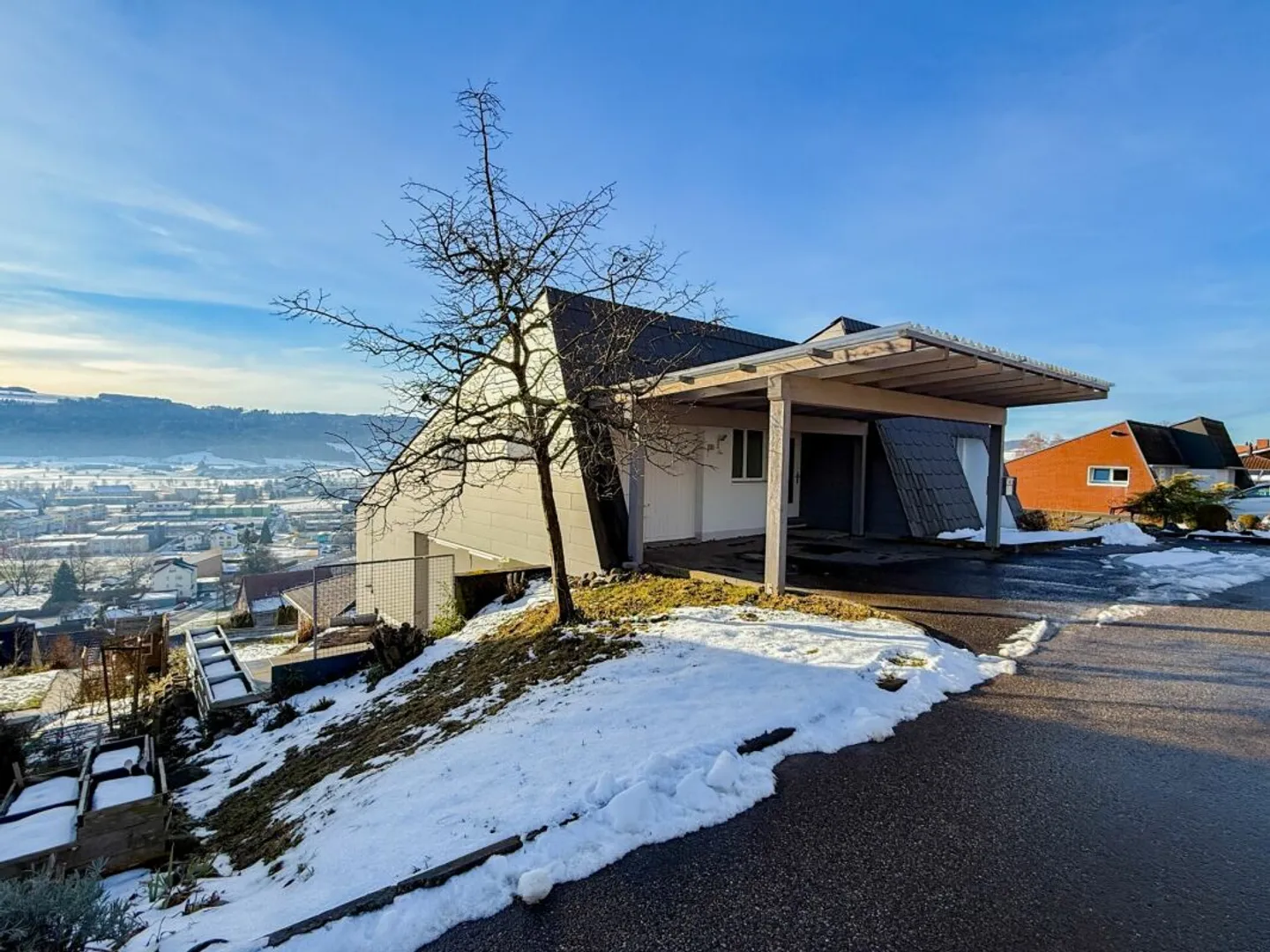 Detached single-family house with impressive views over the Seetal - Photo 1 of 13
