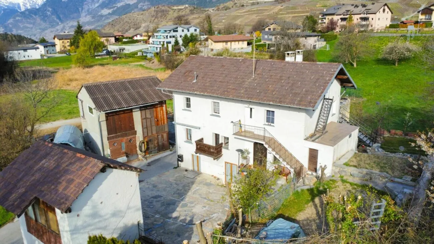 Multi-apartment house 10.5 rooms in Savièse - Photo 4 of 13