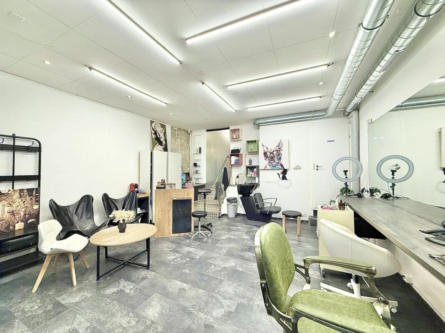 Business premises transfer in the center of Monthey - Photo 4 of 4