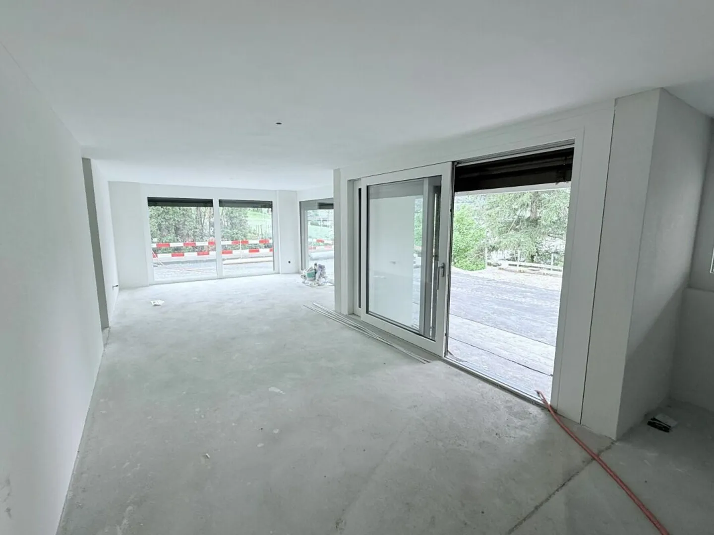 Appartement au rez-de-chaussée unique avec vue alpine à Brig et grande terrasse ensoleillée - Photo 5 sur 13