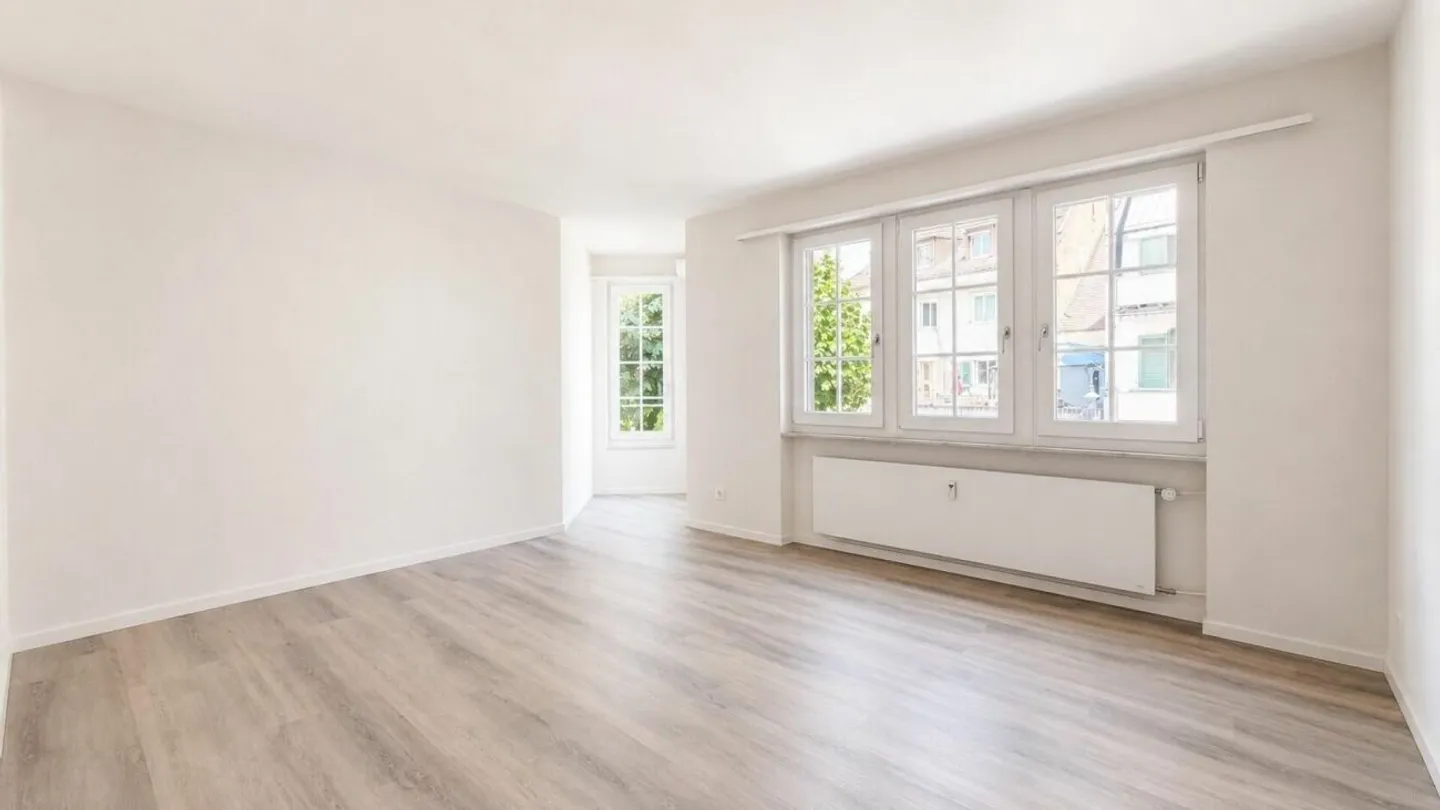 Spacious Terrace Apartment in the Town Center - Photo 6 of 8