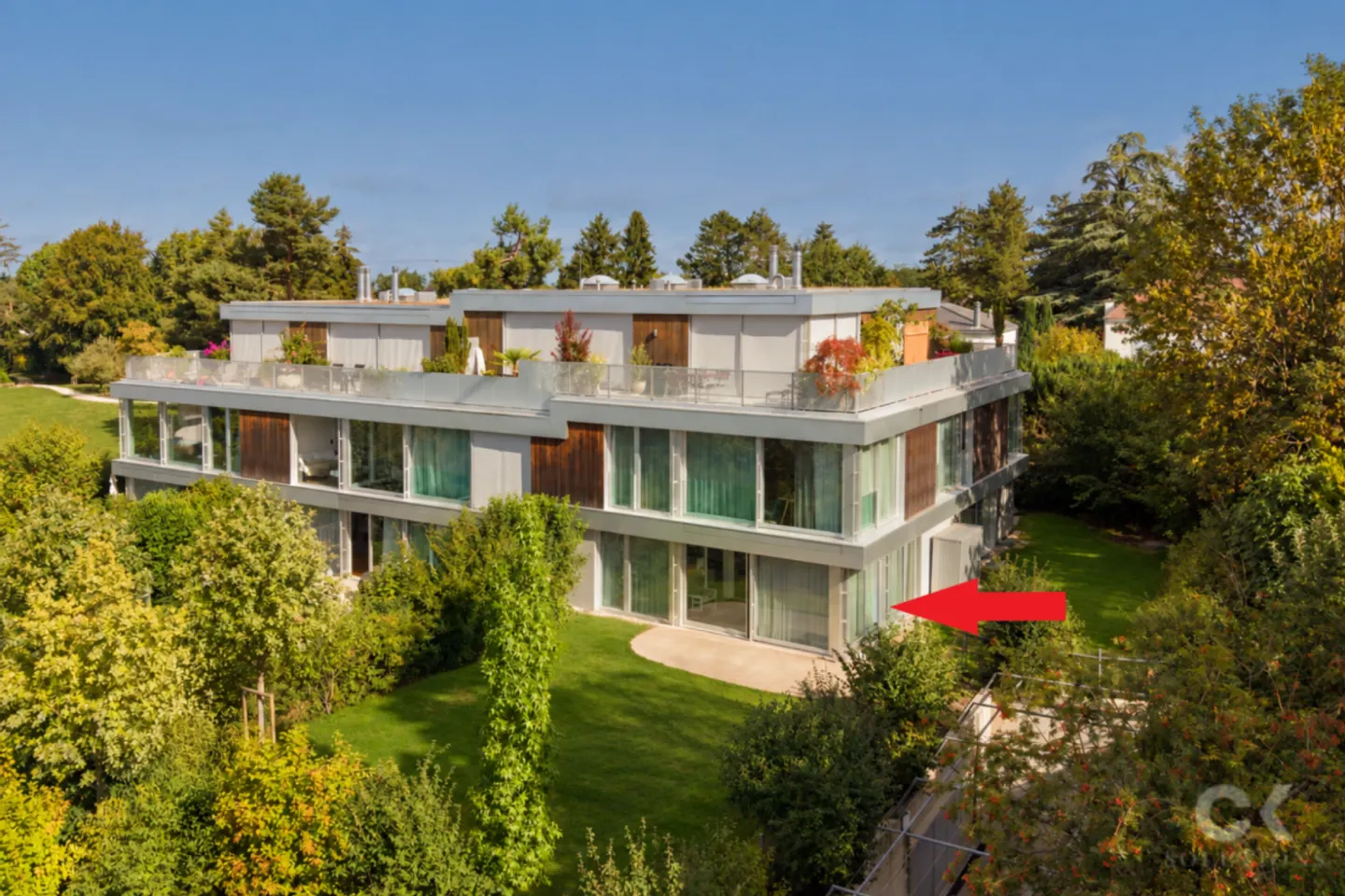 Appartement de jardin exclusif dans le meilleur emplacement à Bottmingen ! - Photo 2 sur 13