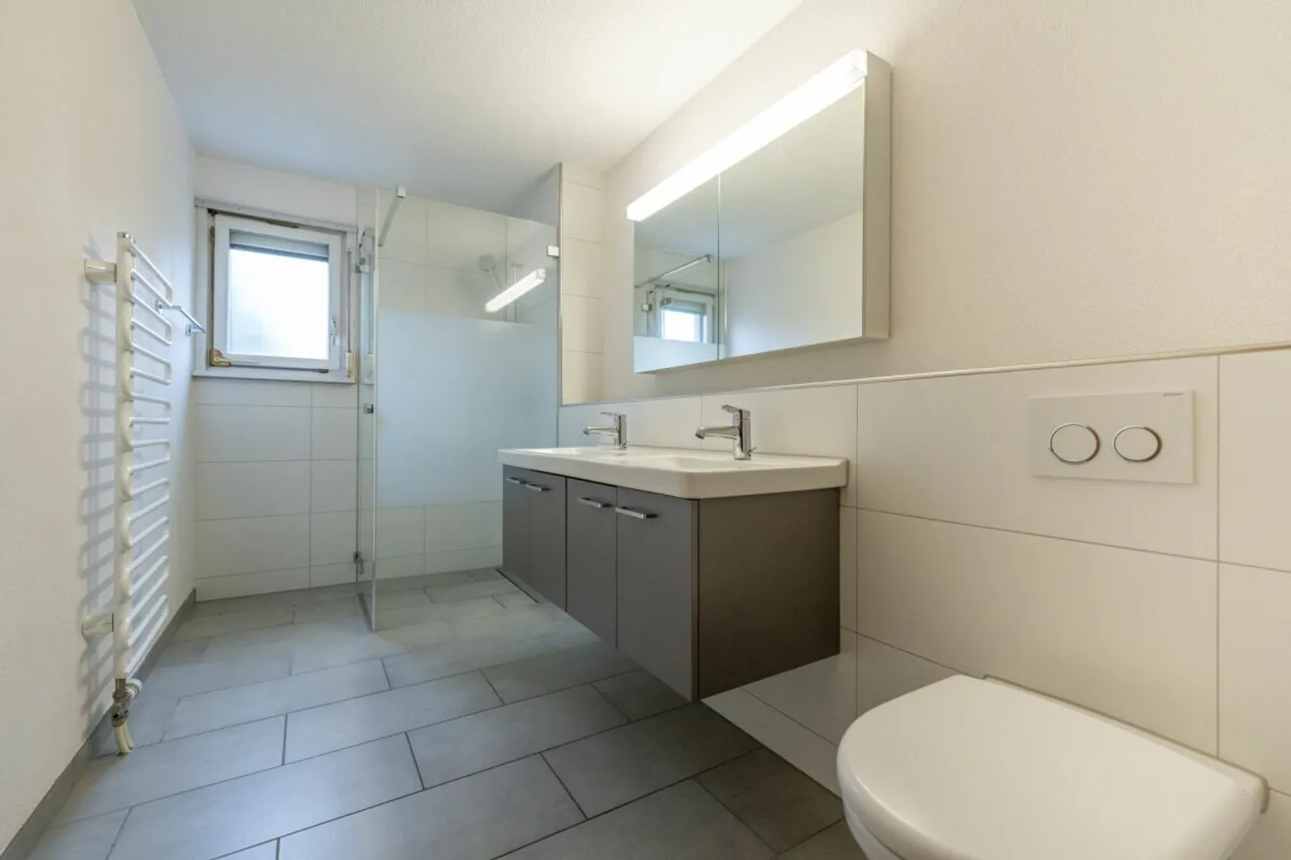 Ein Zuhause mit Charakter - durchdacht, gepflegt und voller Möglichkeiten - Photo 10 of 13