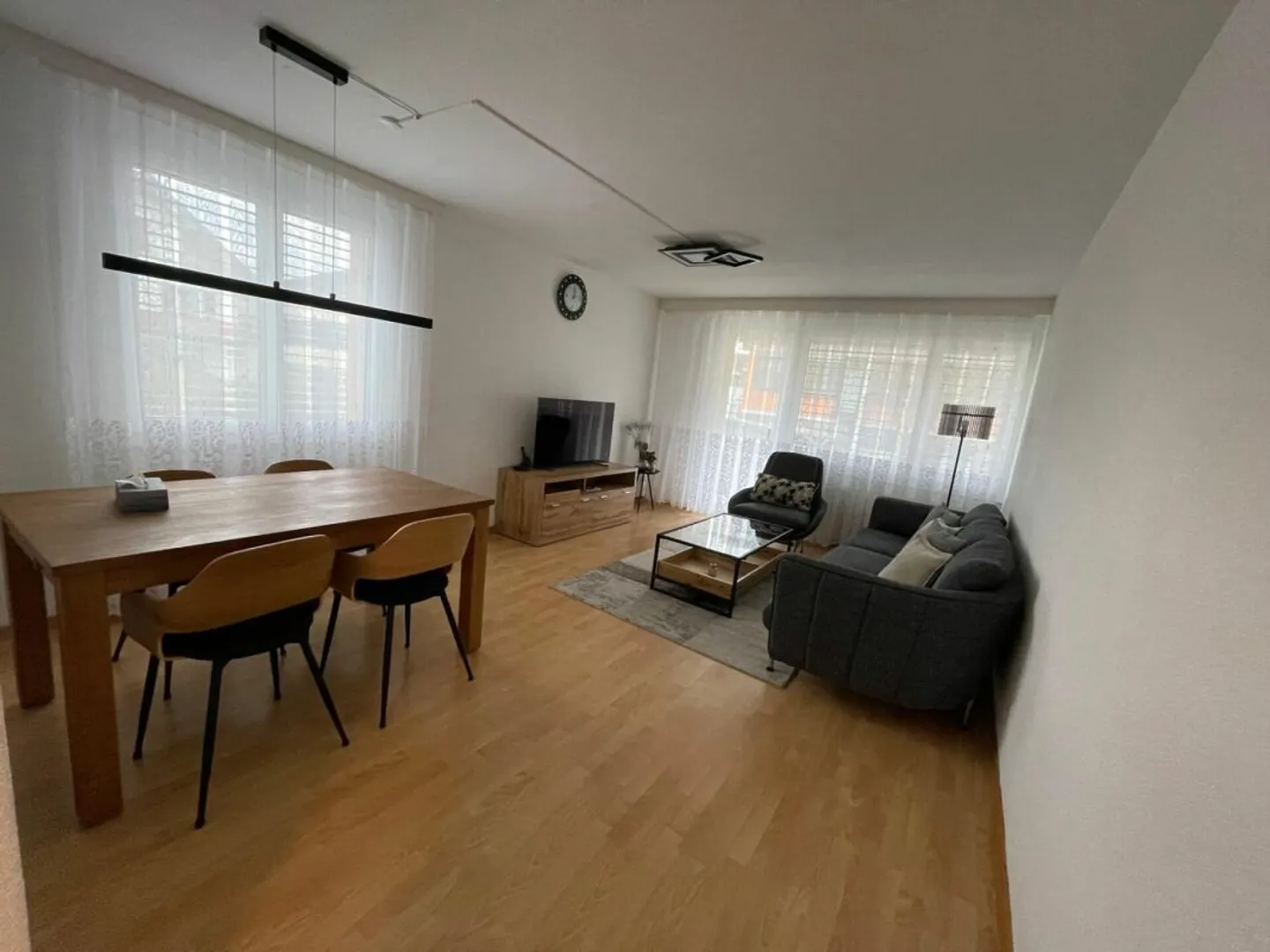 Appartamento conveniente in una posizione tranquilla e centrale - Foto 4 di 9