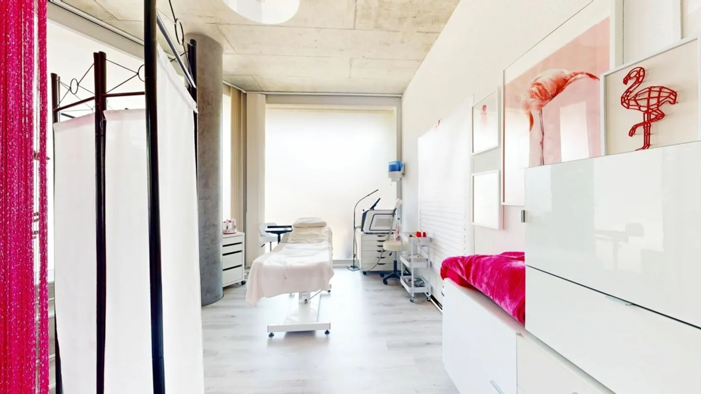 Moderne Wohnung mit Atelier in Neuenegg - Foto 13 von 13
