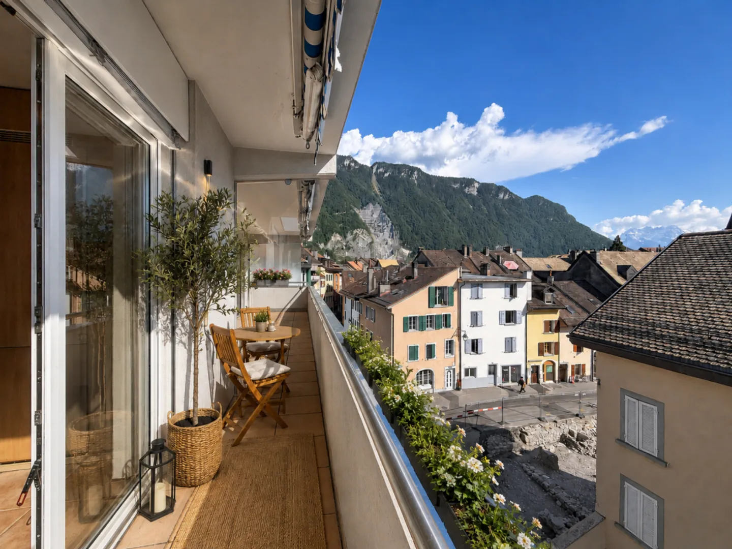 Bellissimo e spazioso appartamento di 3,5 locali con magnifica vista sulle Dents-du-Midi e sul lago. - Foto 2 di 9