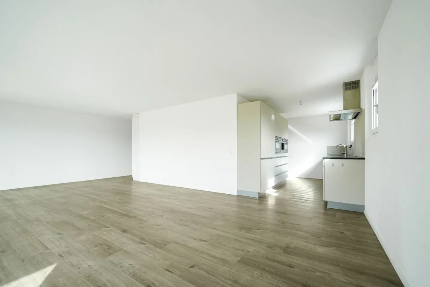 Là où les cœurs de famille s'épanouissent - 5,5 pièces avec accès au jardin - Photo 7 sur 13