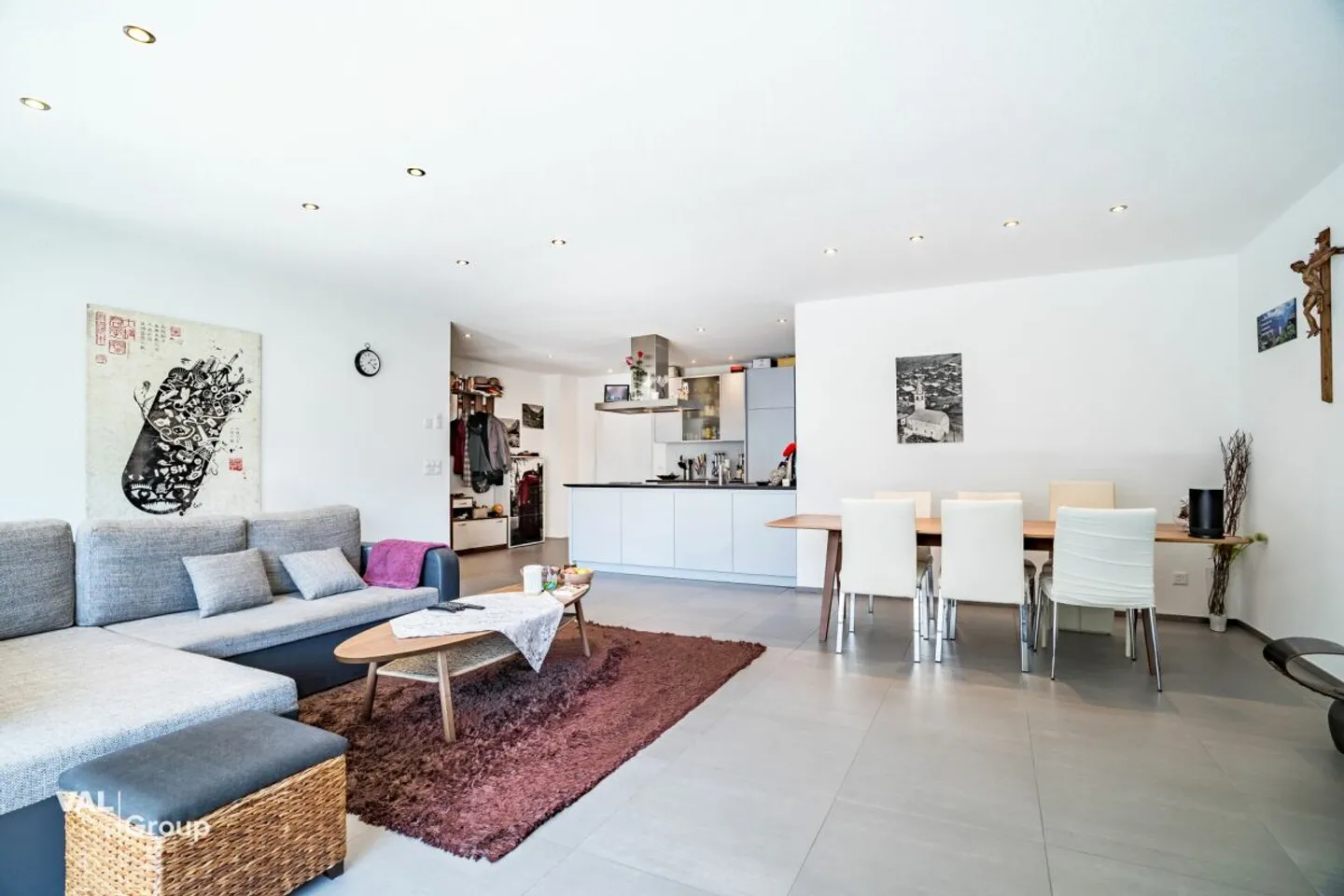 Appartamento moderno di 3,5 locali con balcone eccezionalmente grande e comfort abitativo di alto livello - Foto 2 di 13