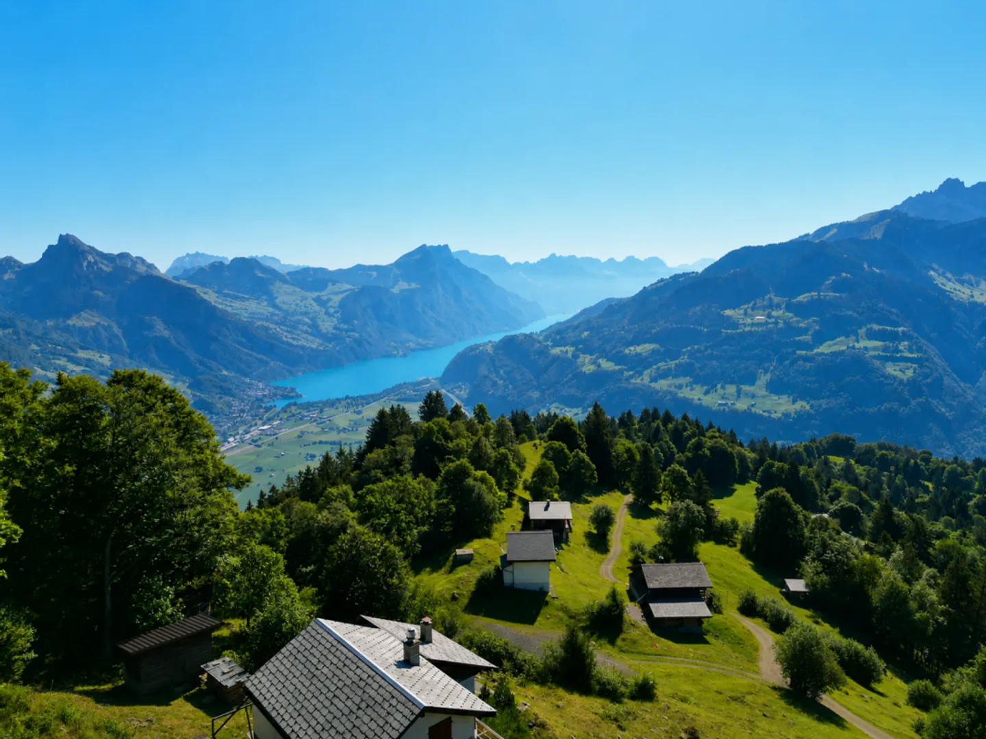 Detached holiday home with stunning views of Lake Walensee and the mountains in Näfels GL - Photo 10 of 13