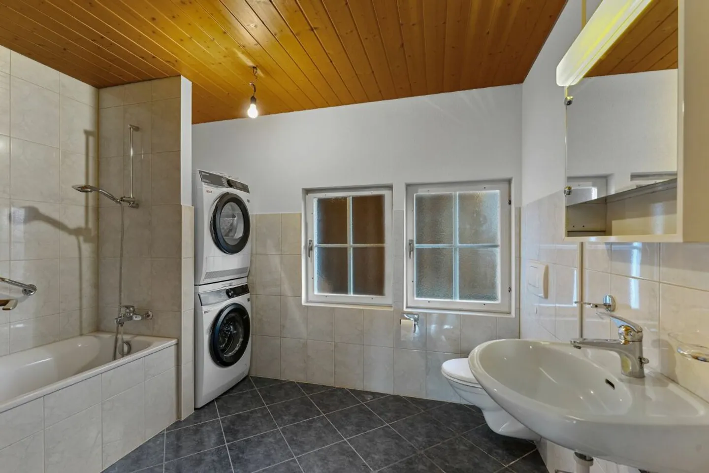 Maison bifamiliale / maison individuelle avec appartement indépendant - Photo 10 sur 13