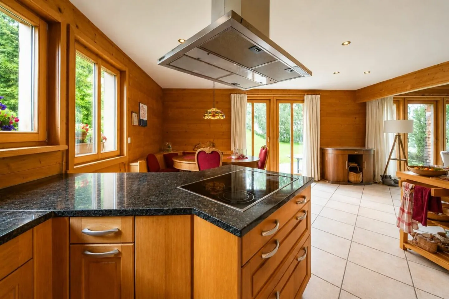 Maison en bois massif unique provenant du bois de lune - vivre sainement avec vue sur la montagne et de nombreuses possibilités d'utilisation - Photo 5 sur 13