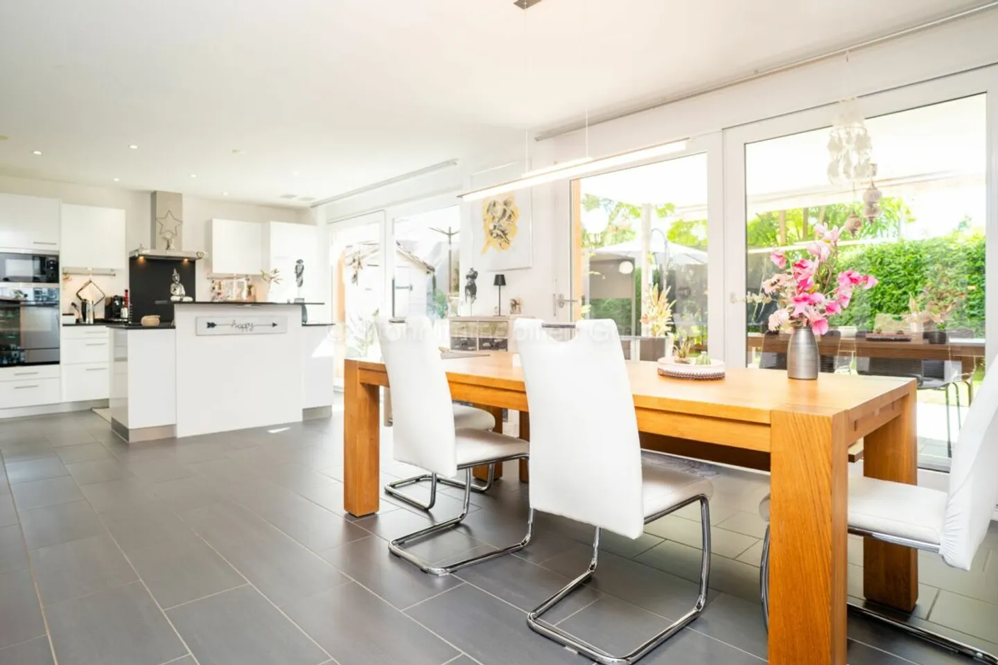 Gepflegtes 5.5 Zimmer-Einfamilienhaus im Minergie Standard - Photo 3 sur 13