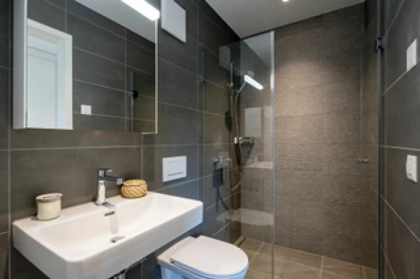 Moderne 2½-Zimmer-Wohnung zu vermieten - Foto 8 von 9