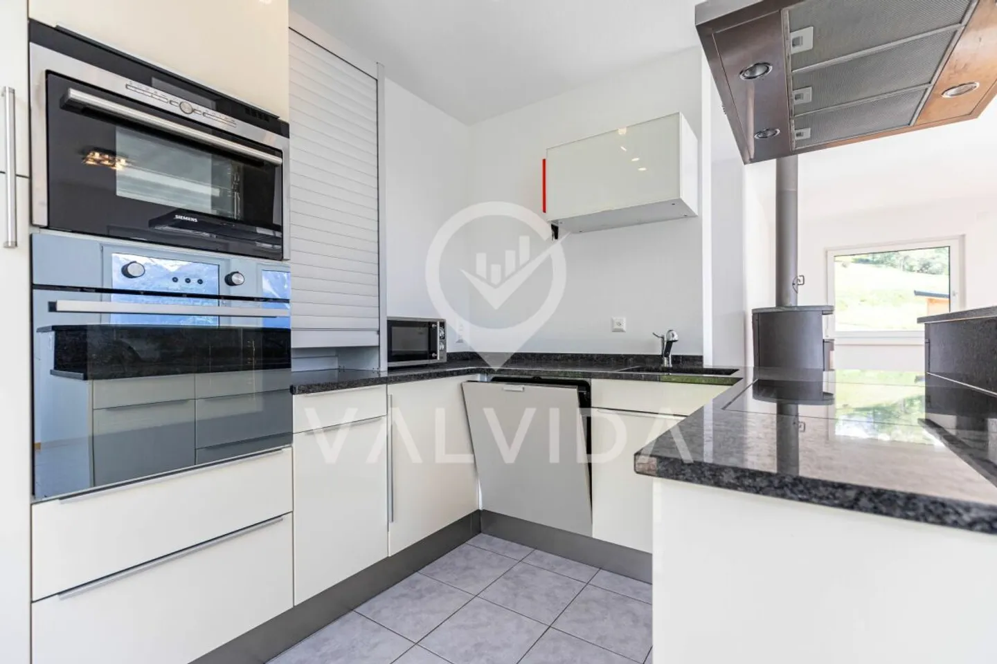 Grosszügiges Einfamilienhaus mit Charme, Weitblick und Sonnenlage in Guttet-Feschel - Foto 8 von 13