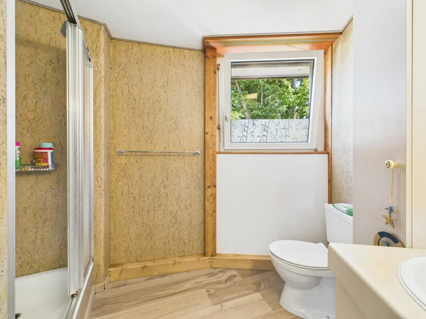 Architectural Masterpieces: Two Exclusive Round Houses in Prime Location with 150m2 Each on a 902m2 Plot, Ideal for a Large Family or Investors. - Photo 13 of 13
