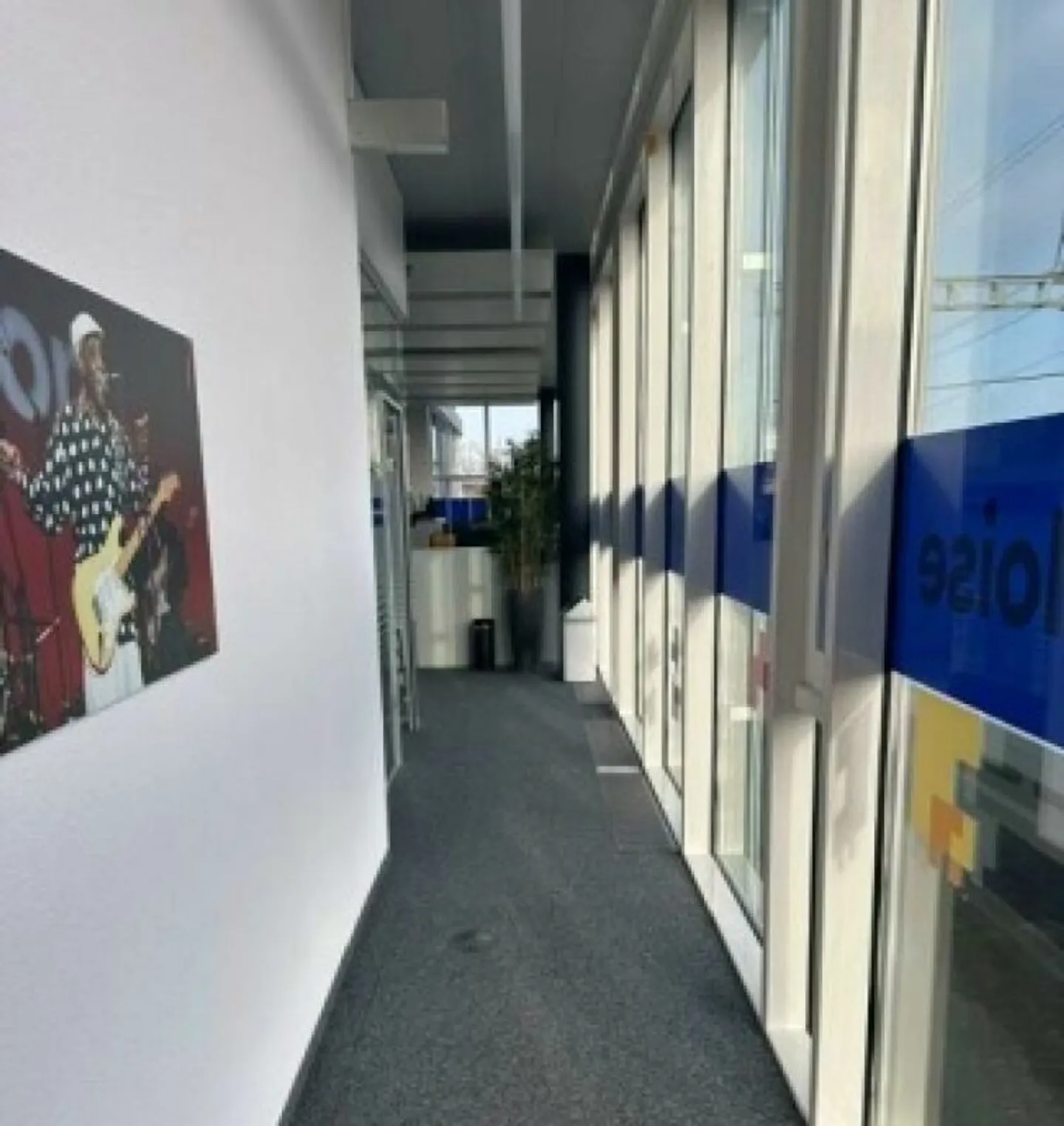 The perfect location for office or practice - Attractive rental space in a central location - Photo 3 of 5