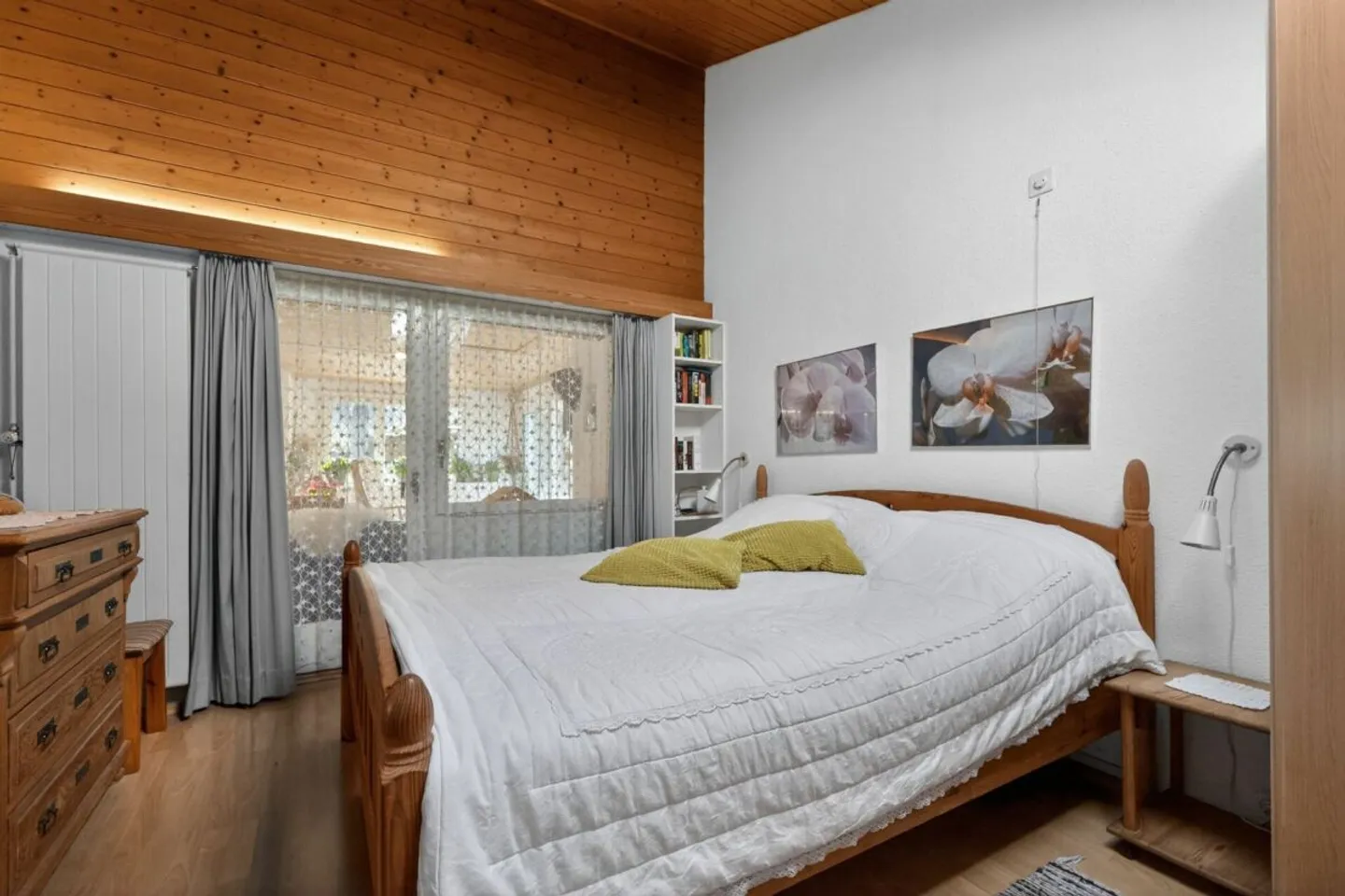 Einfamilienhaus mit Einliegerwohnung an idyllischer Lage mit herrlicher Aussicht - Foto 7 von 12