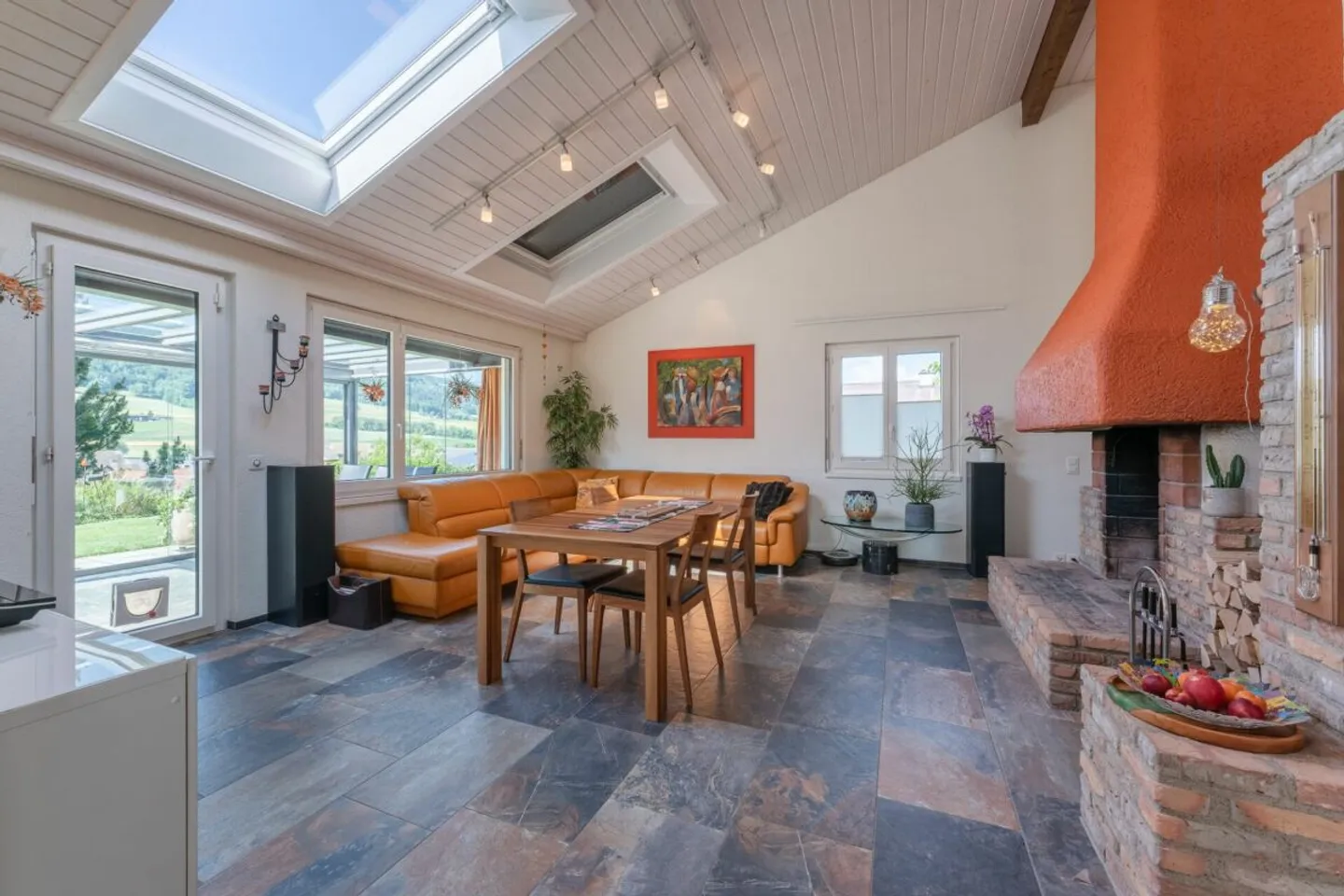 Charmantes Einfamilienhaus mit Garten - Foto 4 von 13