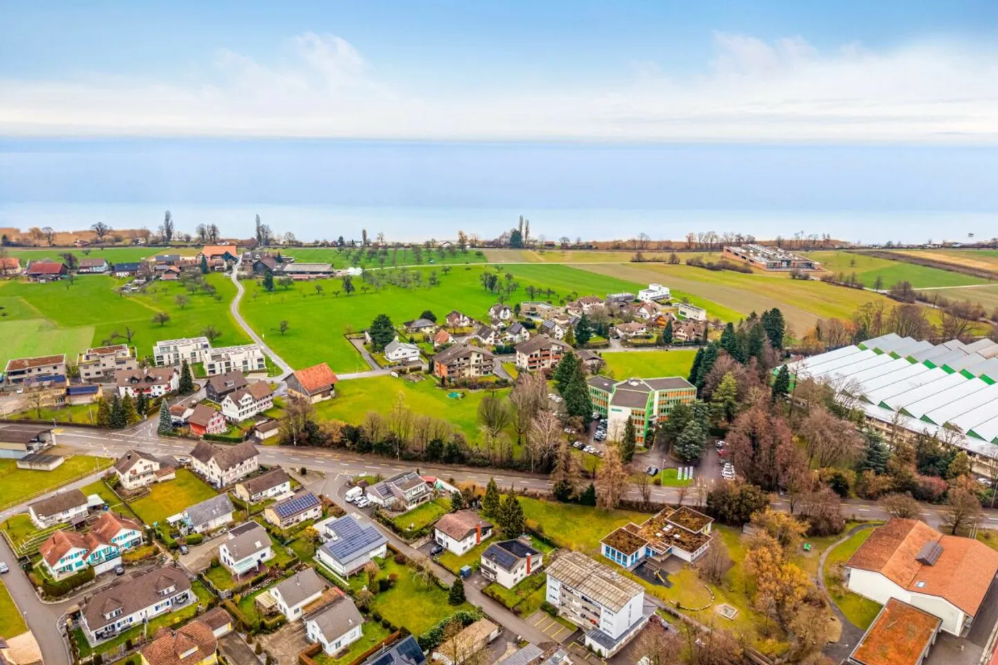 MODERNISIERTES 6.5-ZIMMER-EINFAMILIENHAUS IN RUHIGER LAGE ? FAMILIENFREUNDLICH, MIT GEPFLEGTEM GARTEN UND SCHULNÄHE - Photo 11 sur 11