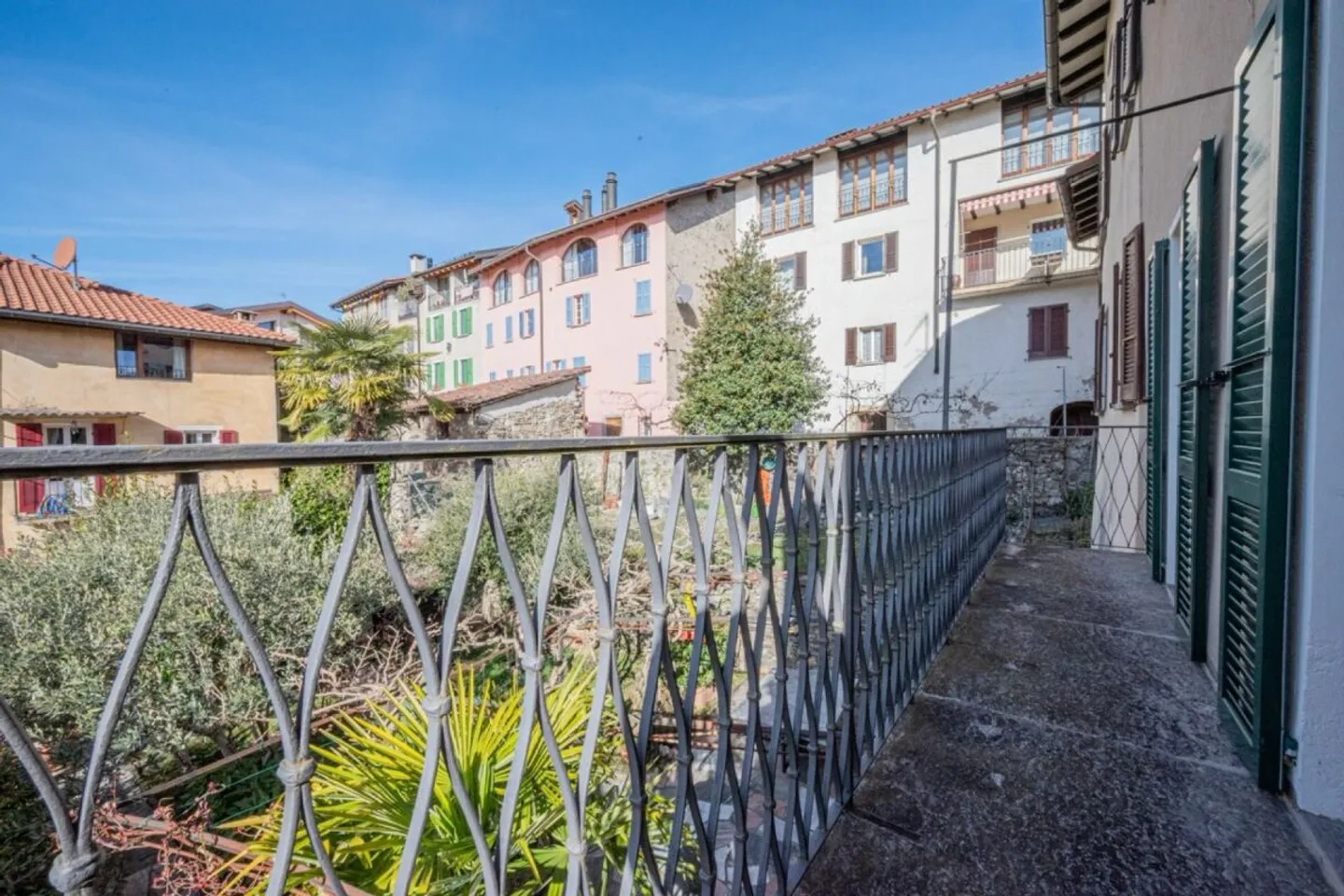 Una dimora storica per artisti con giardino nel cuore del paese - Foto 12 von 13