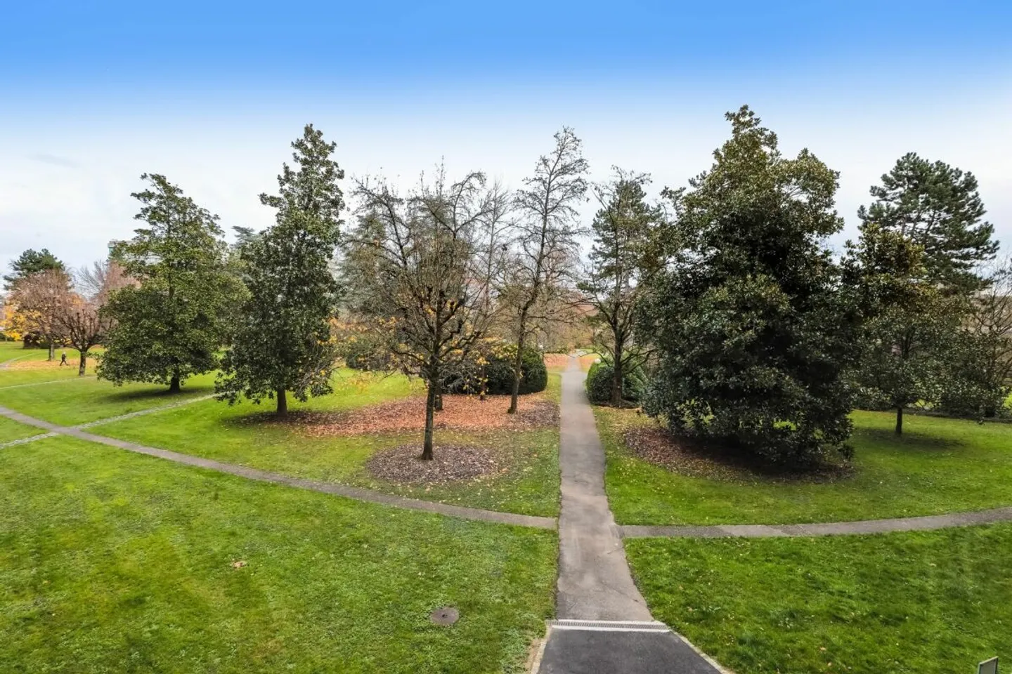 Wunderschöne 4-Zimmer-Wohnung in SI zu verkaufen, gelegen in der Residenz Parc Plein Soleil in Grand-Saconnex - Foto 2 von 9