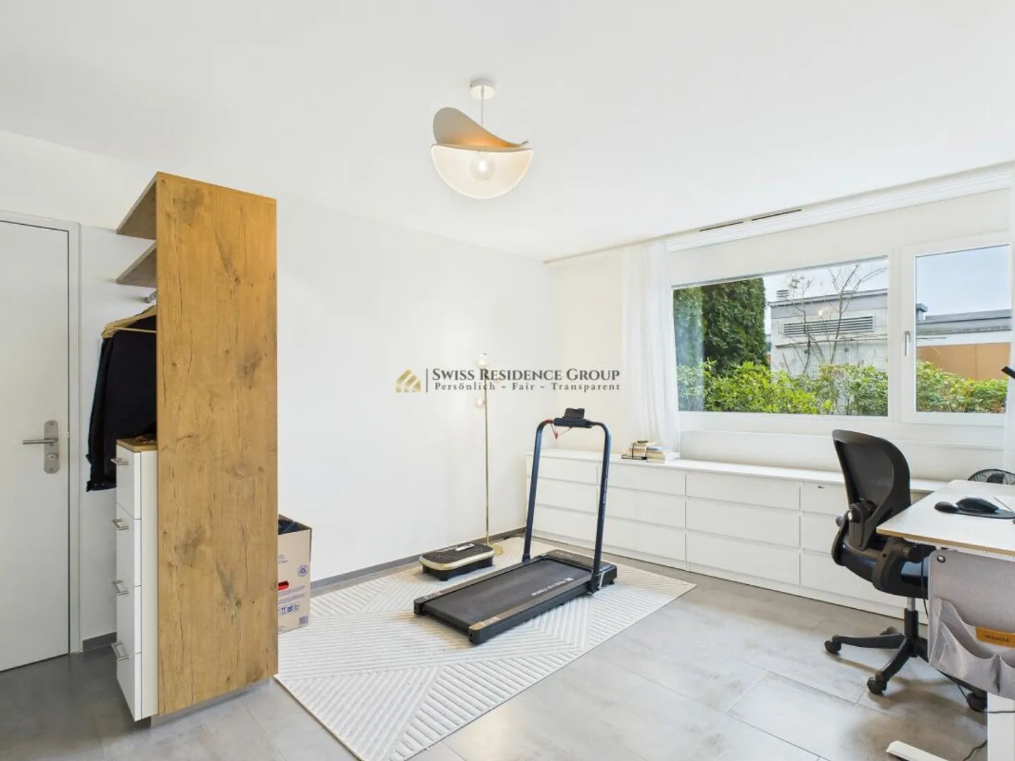 Dreamlike Garden Apartment with Lake View - Modern Living in a Desirable Location - Photo 10 of 11