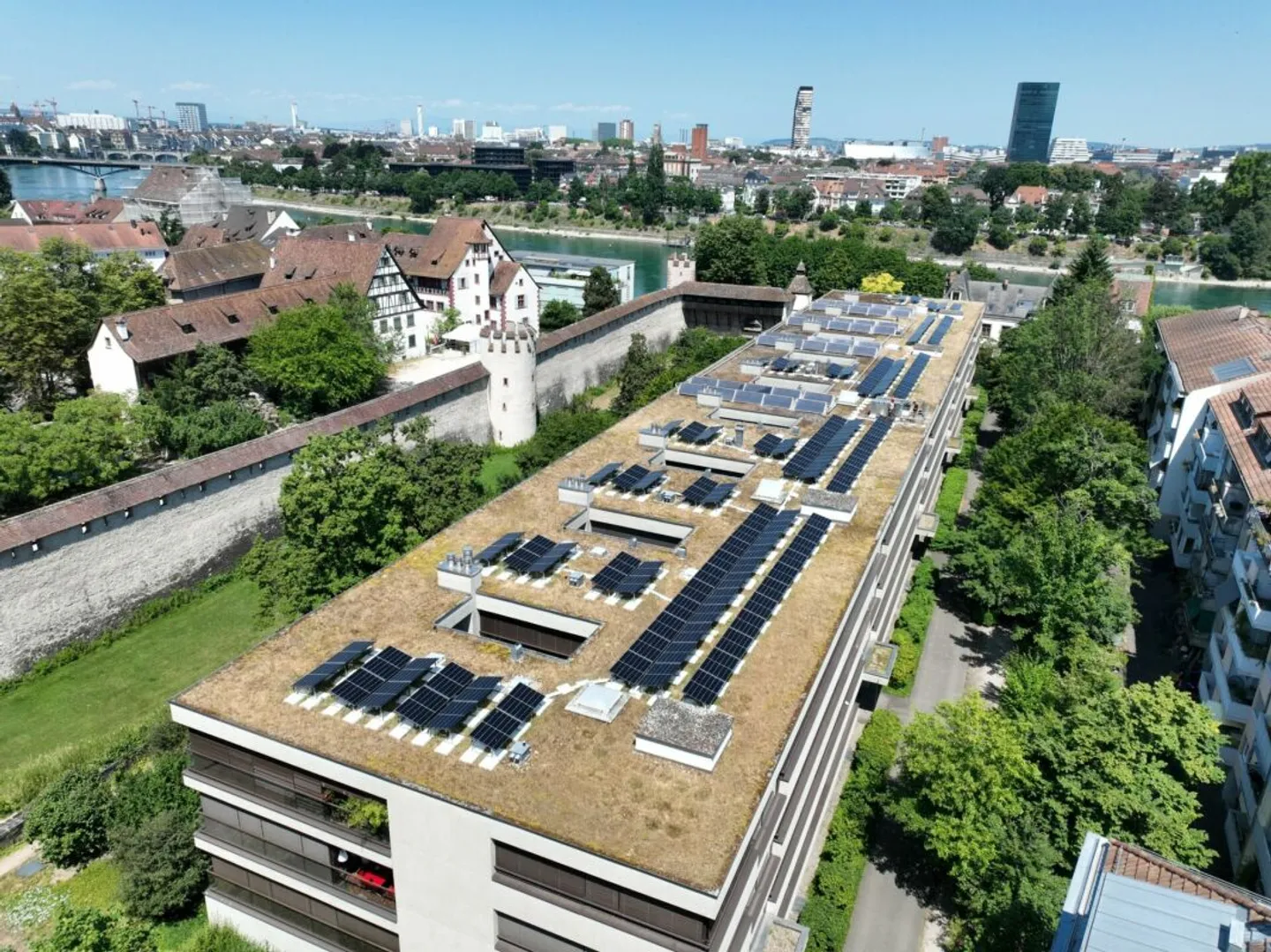 Living in the St. Alban Valley 5.5-room garden apartment - Photo 3 of 13