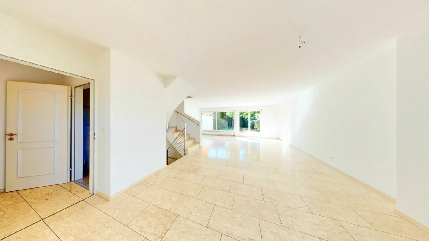 Votre nouveau bonheur familial, spacieuse maison d'angle de 5,5 pièces avec jardin privé ! - Photo 12 sur 13