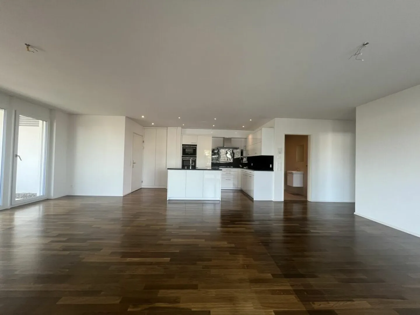 Stilvolle Attikawohnung mit Blick - Foto 2 von 11