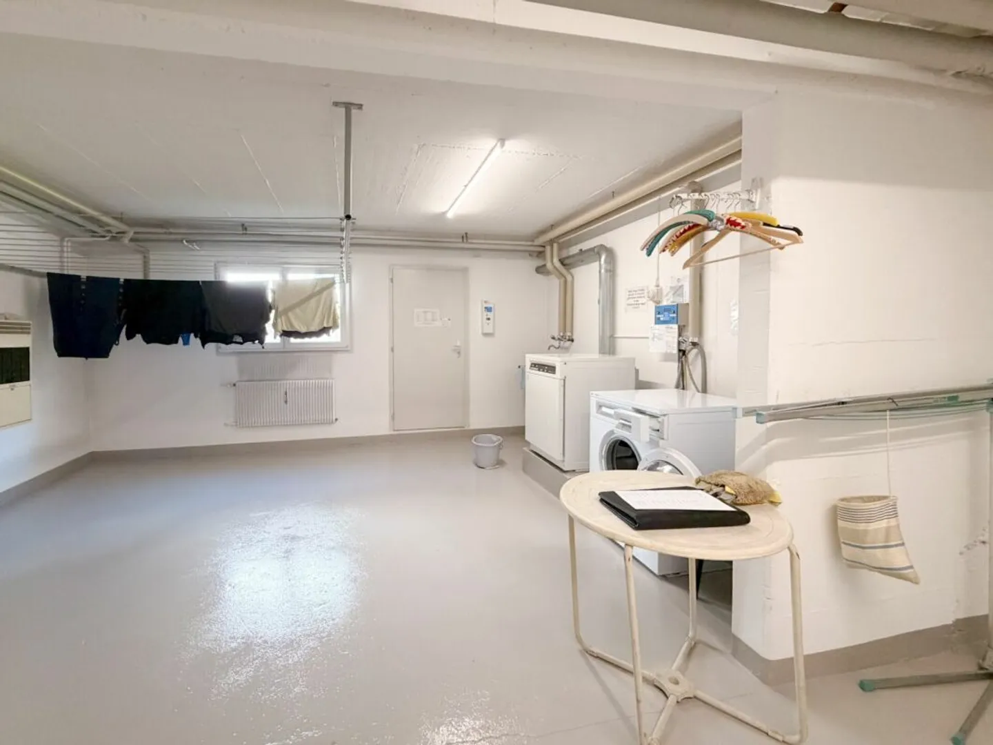 Appartement de 4,5 pièces entièrement rénové à Gampel - Photo 9 sur 13