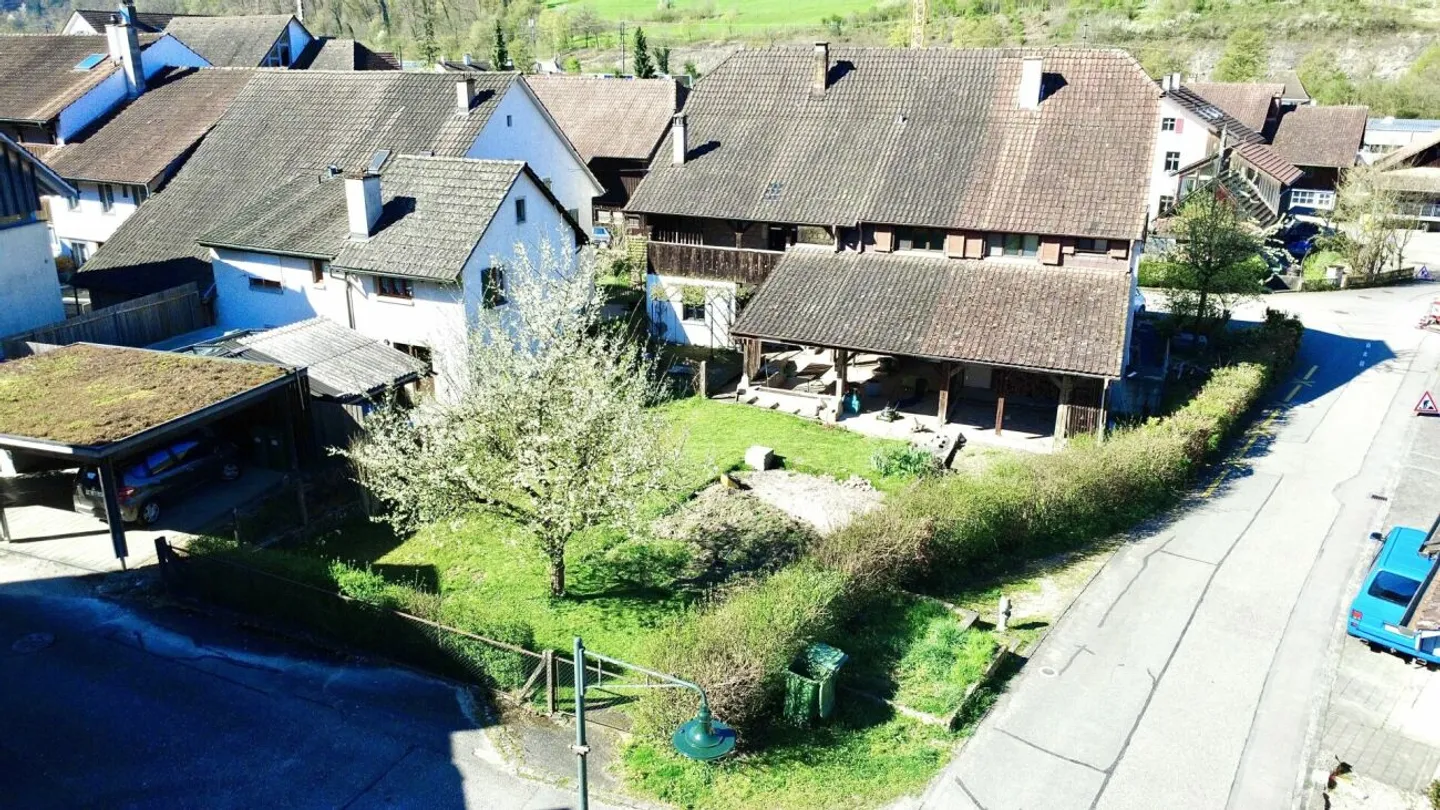 Realize your dream home with plenty of room for ideas! - Photo 2 of 13