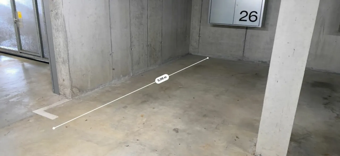 Geräumiger Parkplatz - Foto 5 von 5
