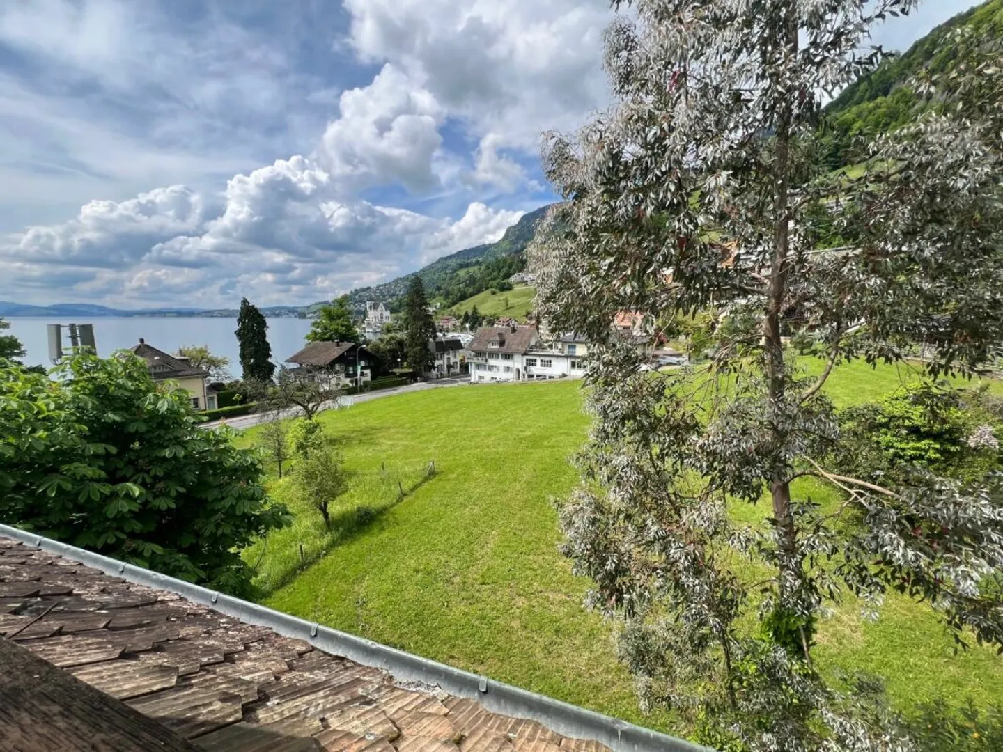 Appartement mansardé 2.5 pièces confortable au cœur de Vitznau - Photo 12 sur 13