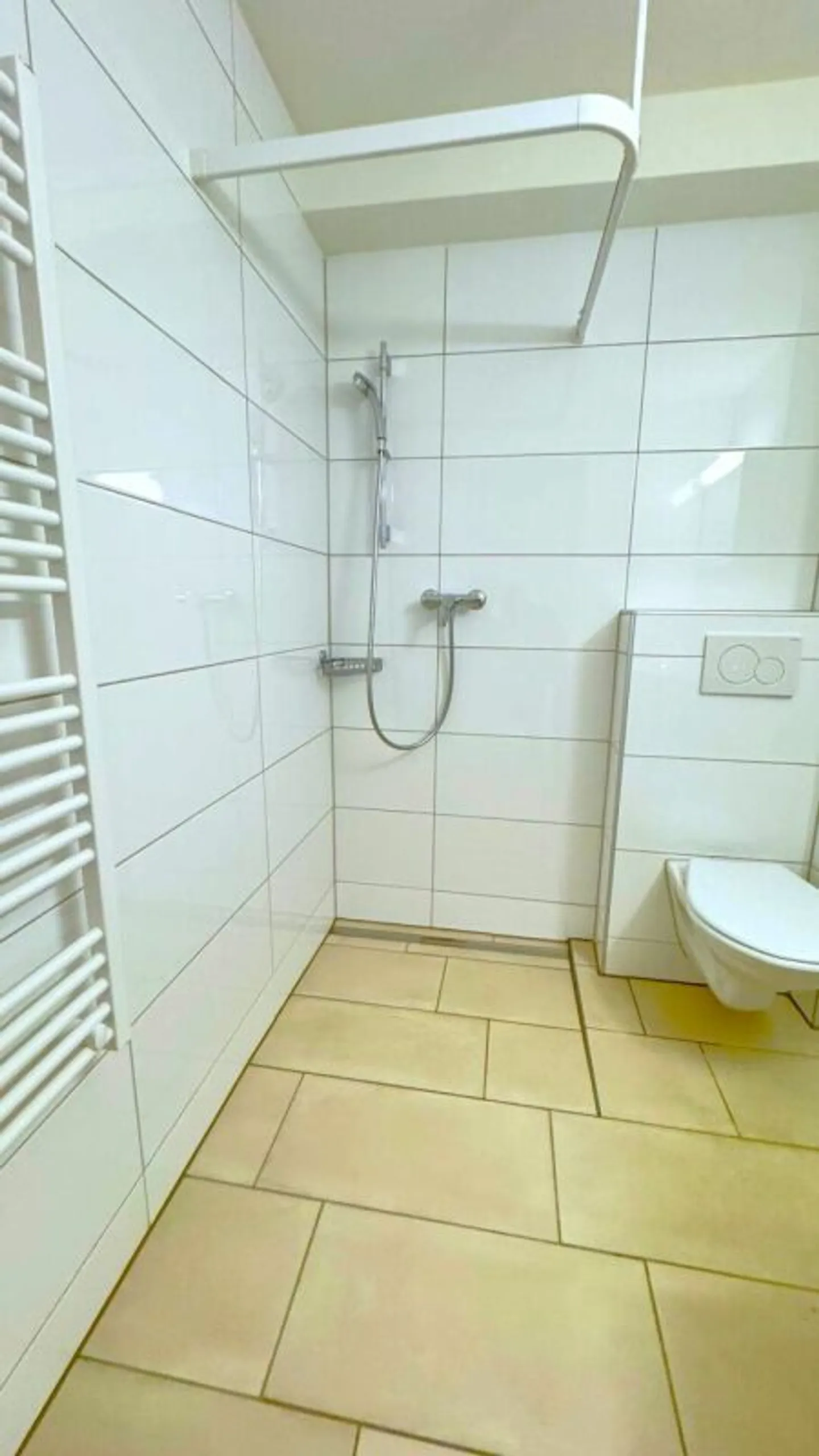 Modernes 1-Zimmer-Apartment in La Chaux-de-Fonds - Ideal für Studenten & erste Belegung nach kompletter Renovierung - Foto 5 von 9